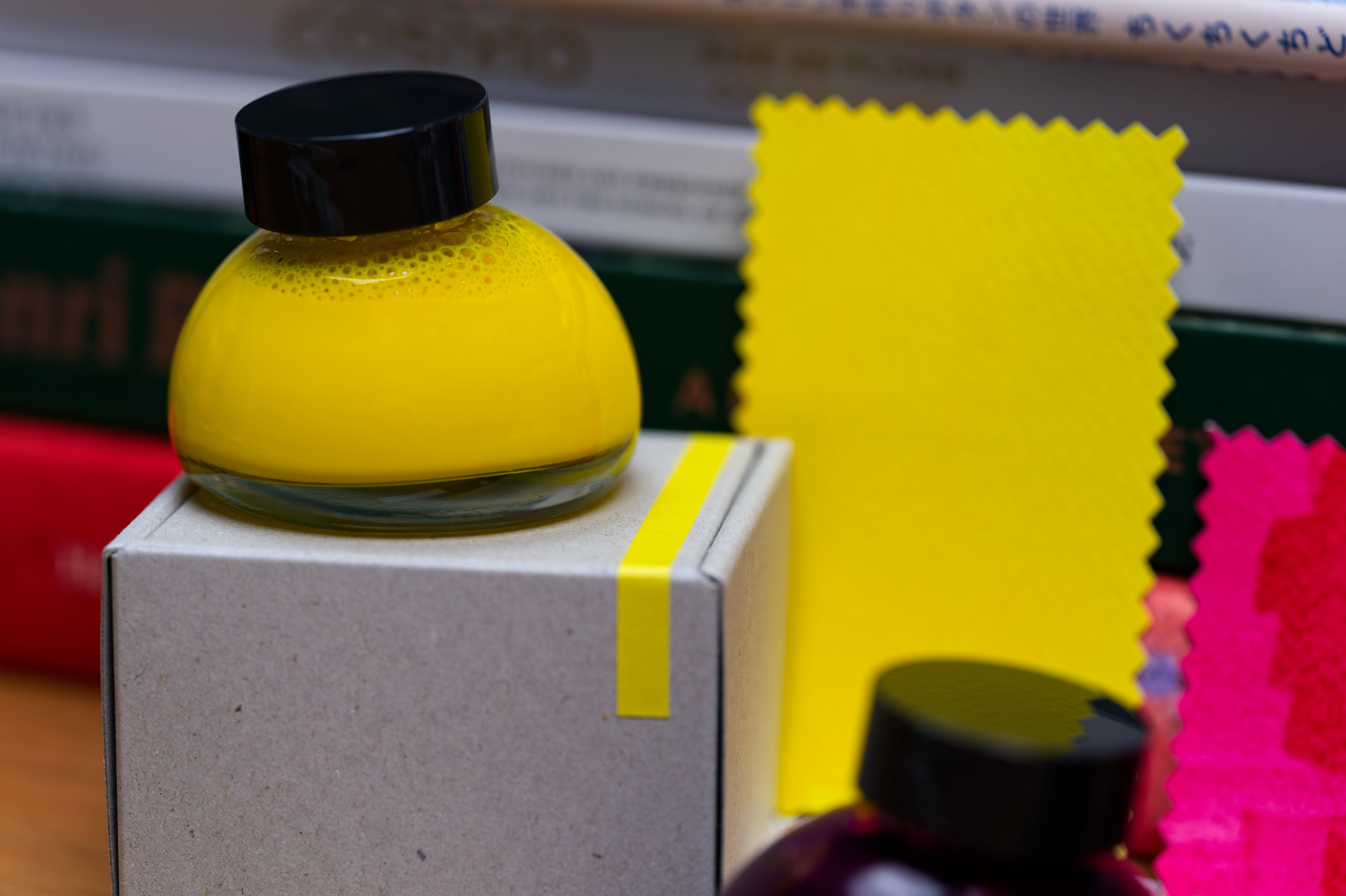 Inkstand 07: Twinkle Yellow