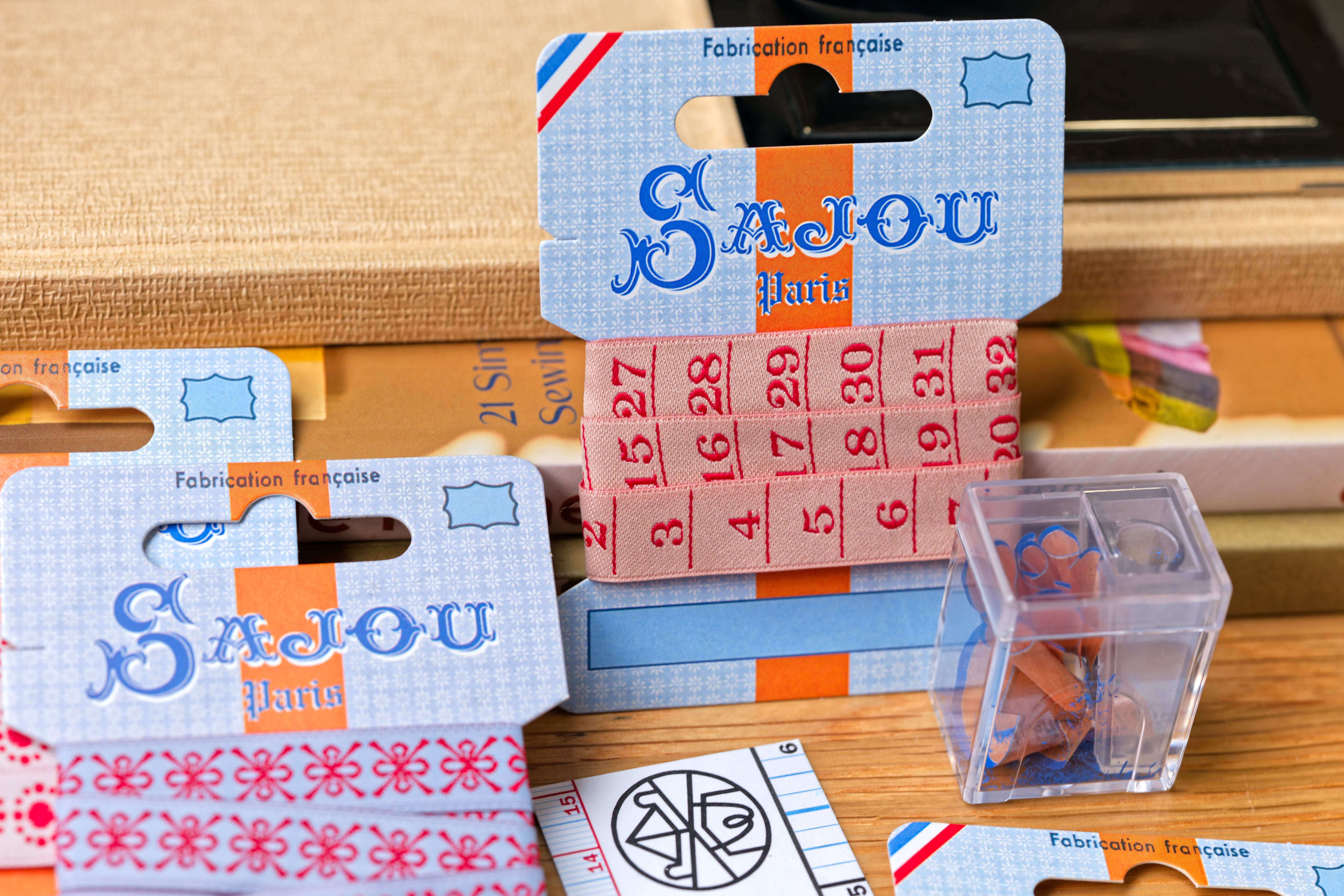 Saint-Étienne Woven Ribbon, Ecru Ruler