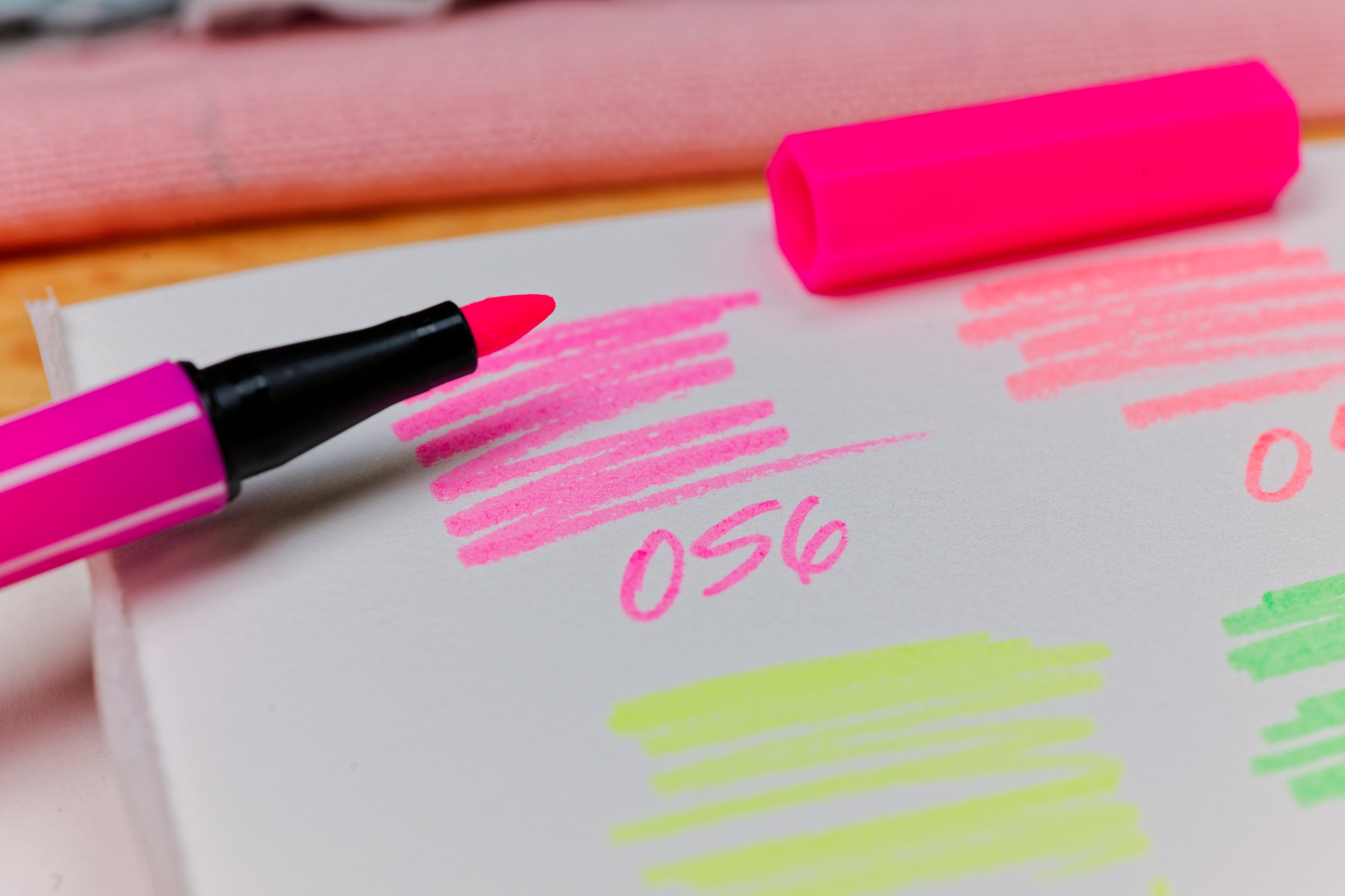 Pen 68 Fine-Tip Markers, Neon Set of 6