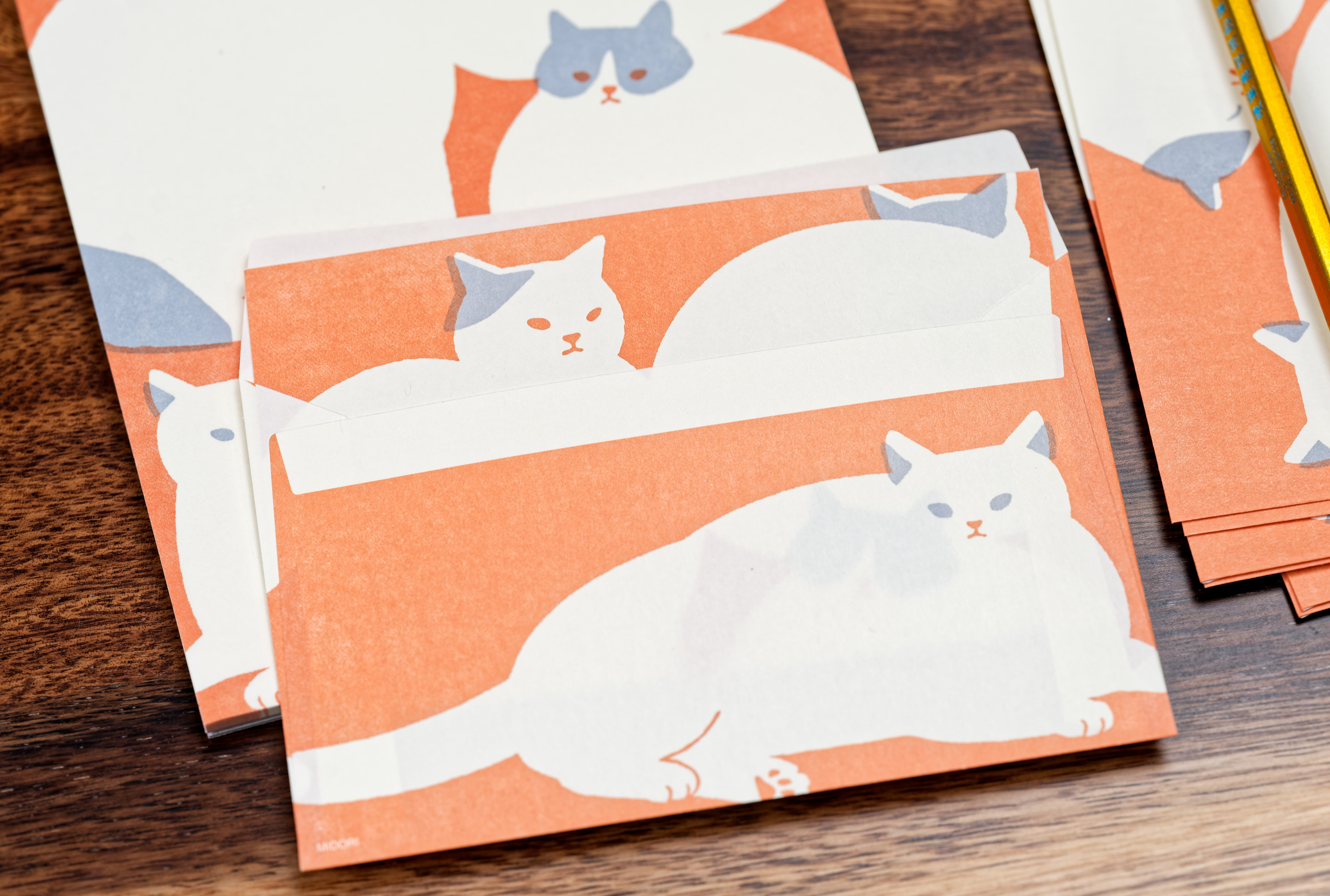 Kimagure Envelopes, White Cats