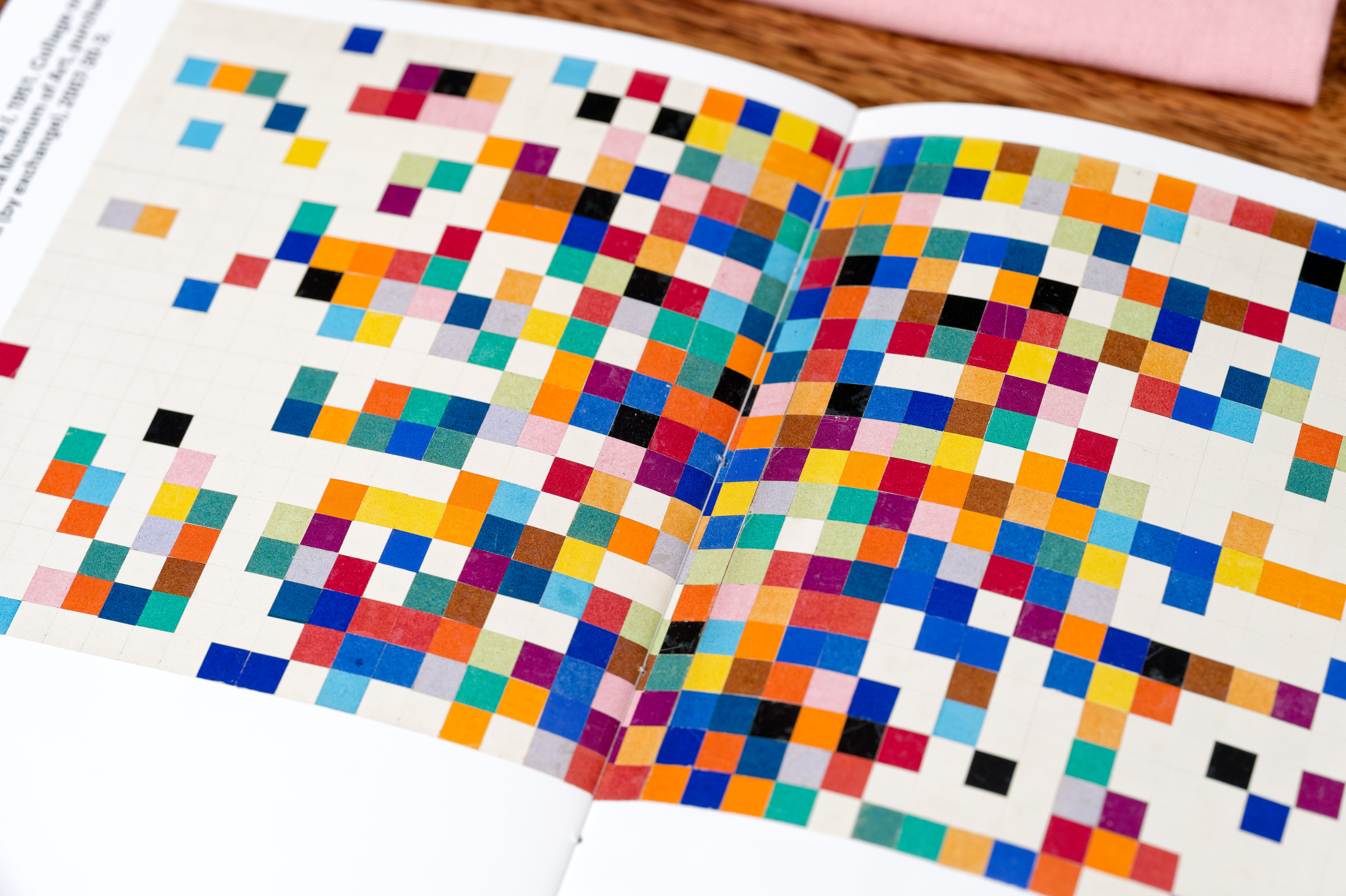 Ellsworth Kelly: Spectrum Colors Arranged By Chance