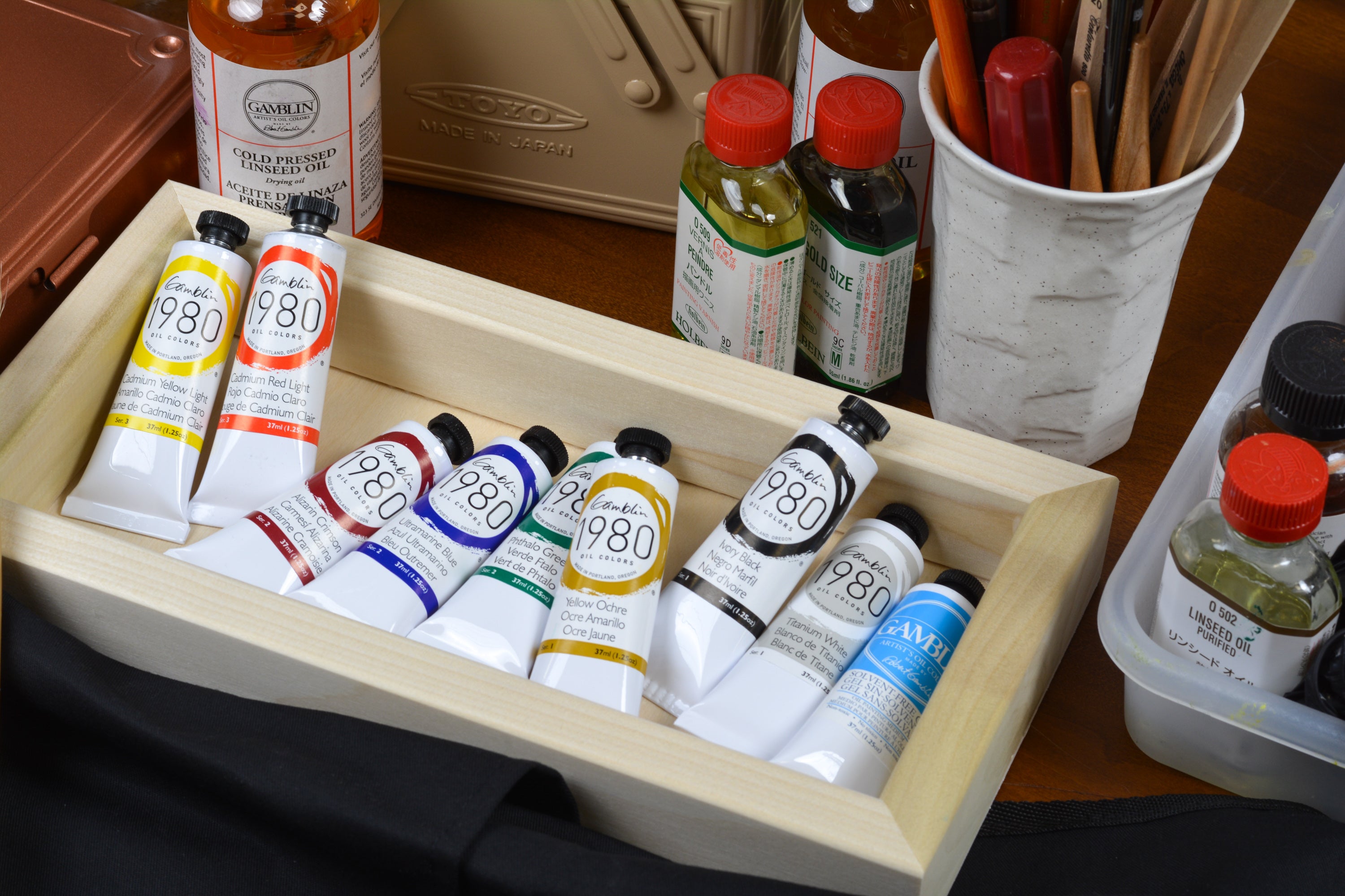 Gamblin 1980 Oil Colors, Set of 8 with Wood Panel & Solvent-Free Gel