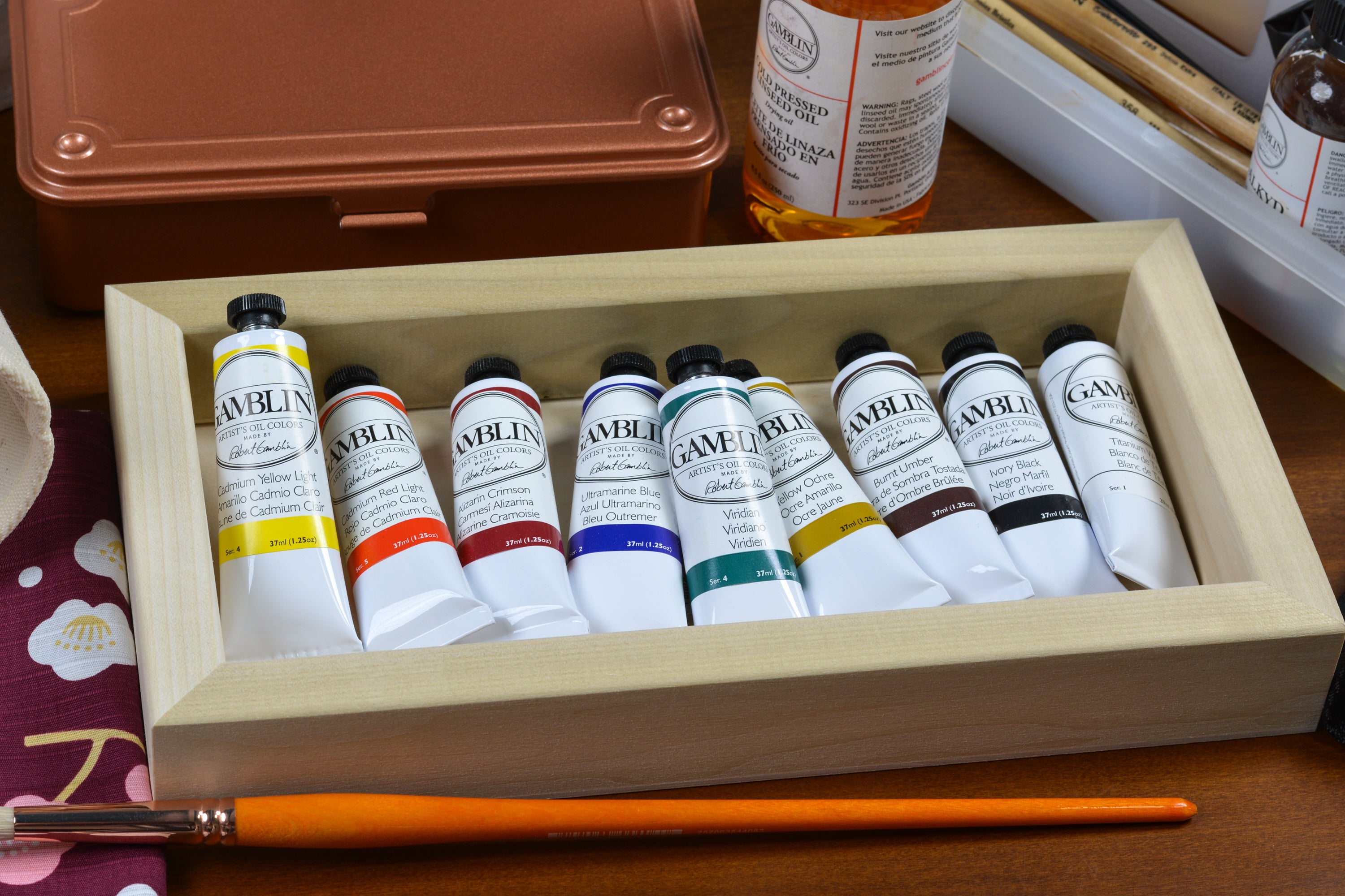 Gamblin Artist's Oil Colors, Set of 9 with Wood Panel