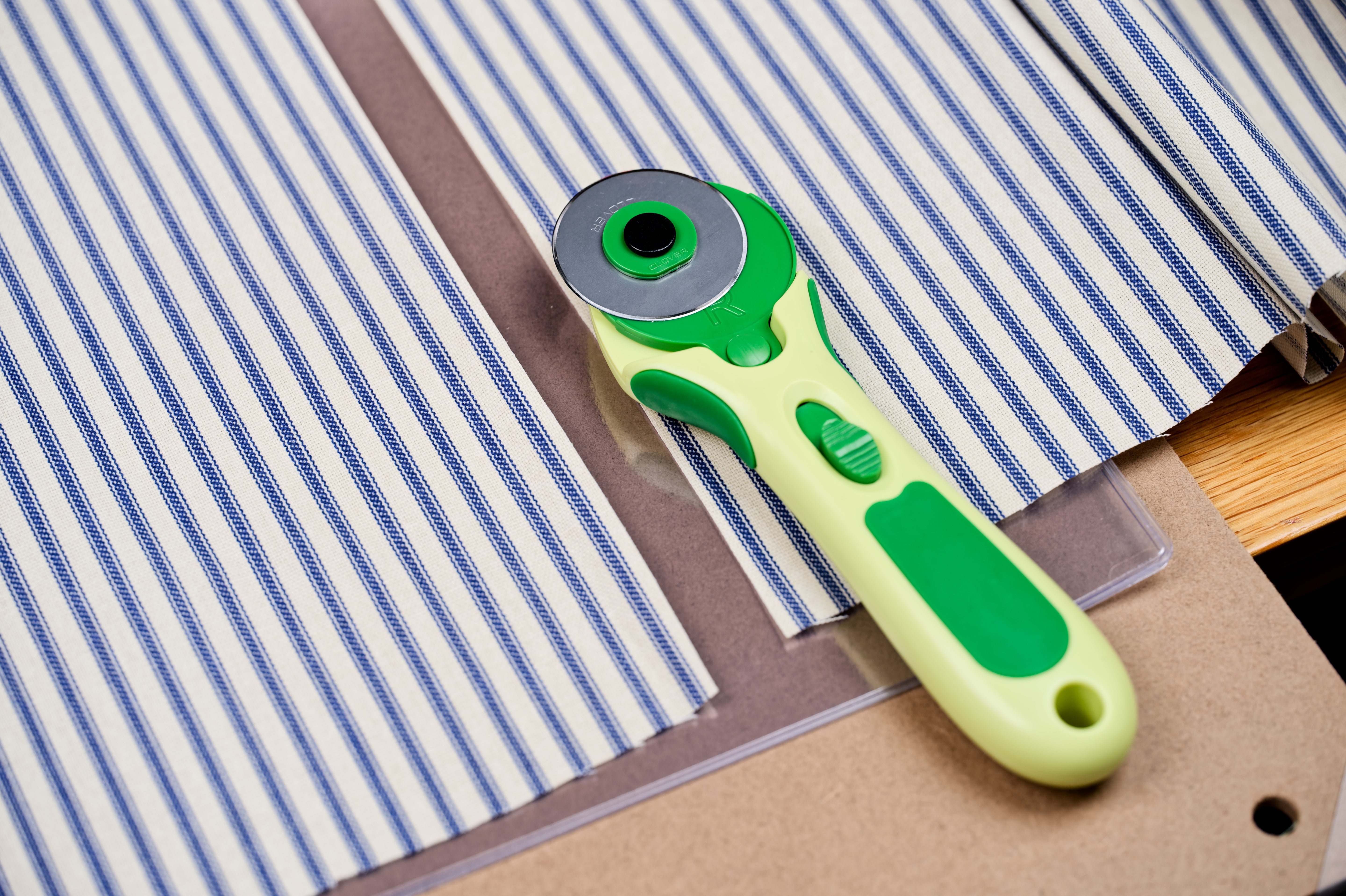 Clover Rotary Cutter, 45 mm