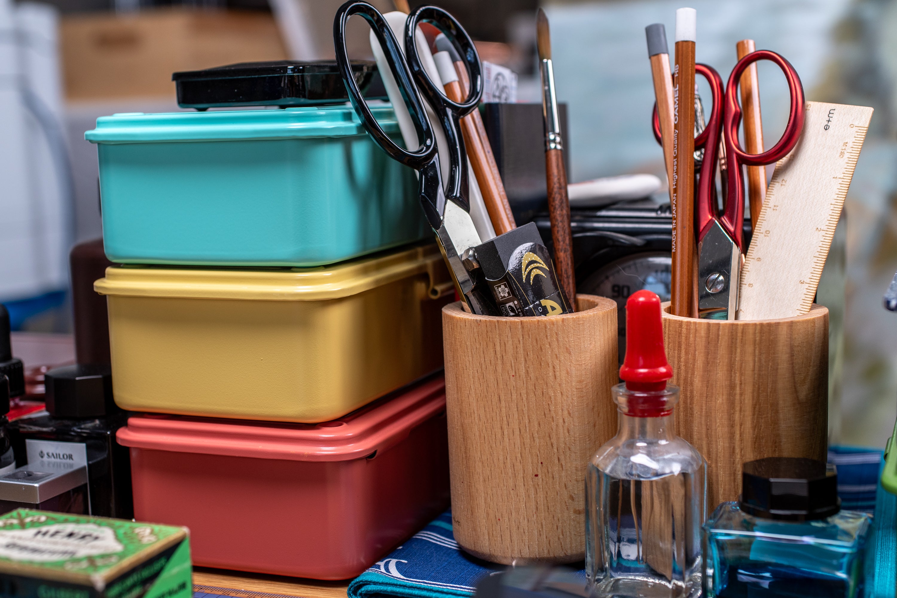 "Potbelly" Natural Wood Pen Cup