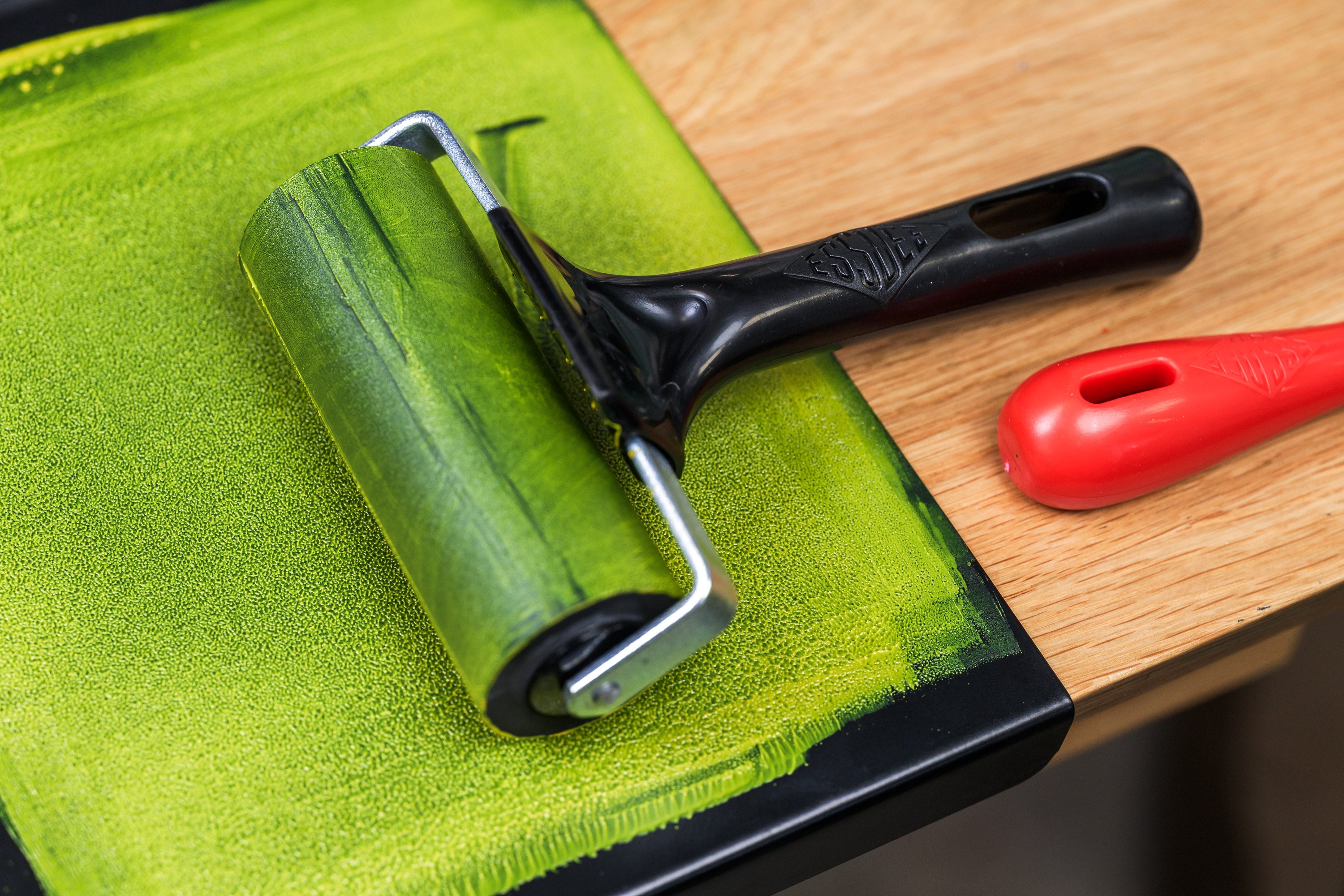 Essdee Heavy-Duty Brayer, 8"