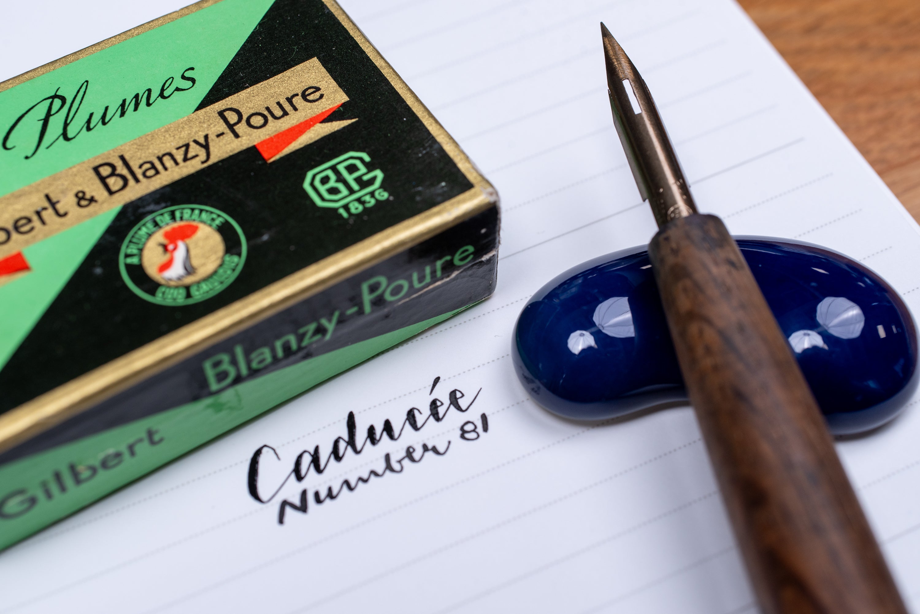 Hasami Pen Rest, Ruri (Lapis Lazuli)