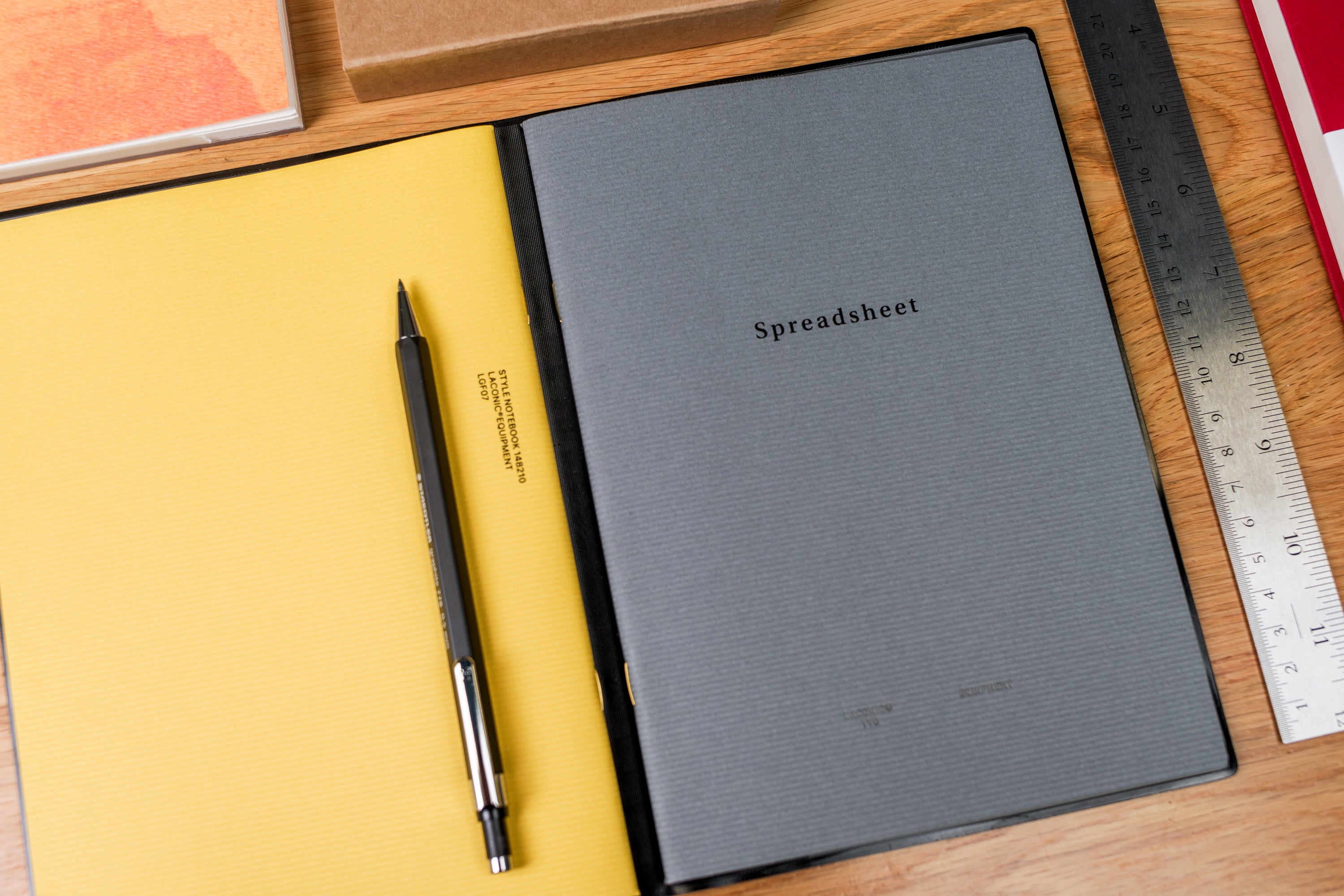 Laconic Style Notebook: Spreadsheet