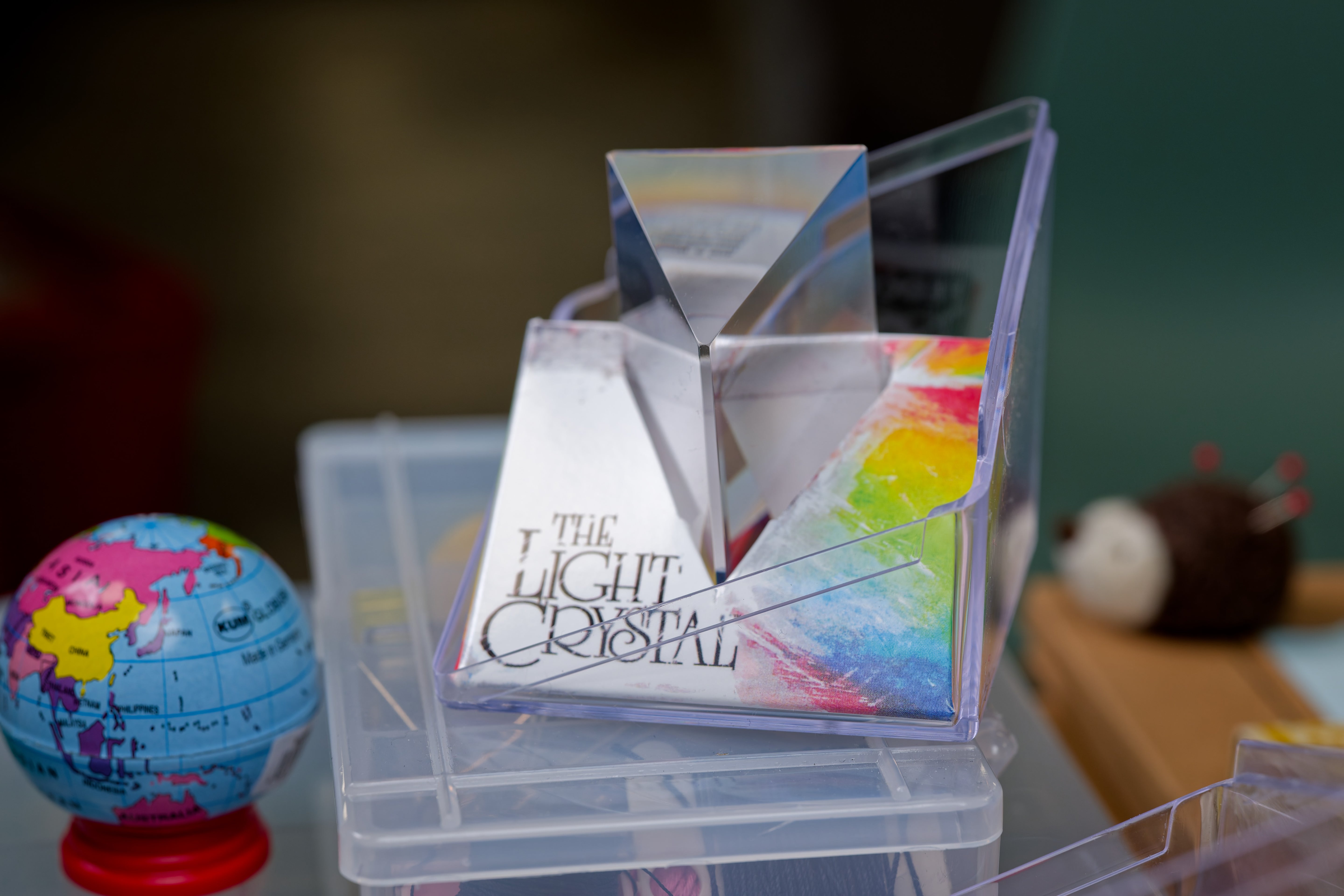 Light Crystal Acrylic Prism, 2.5"