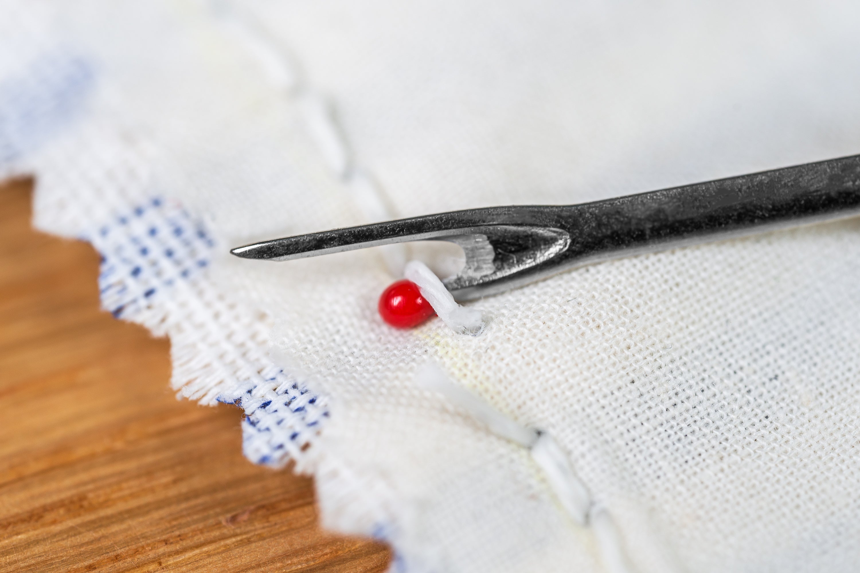 Mini Seam Ripper with Cap