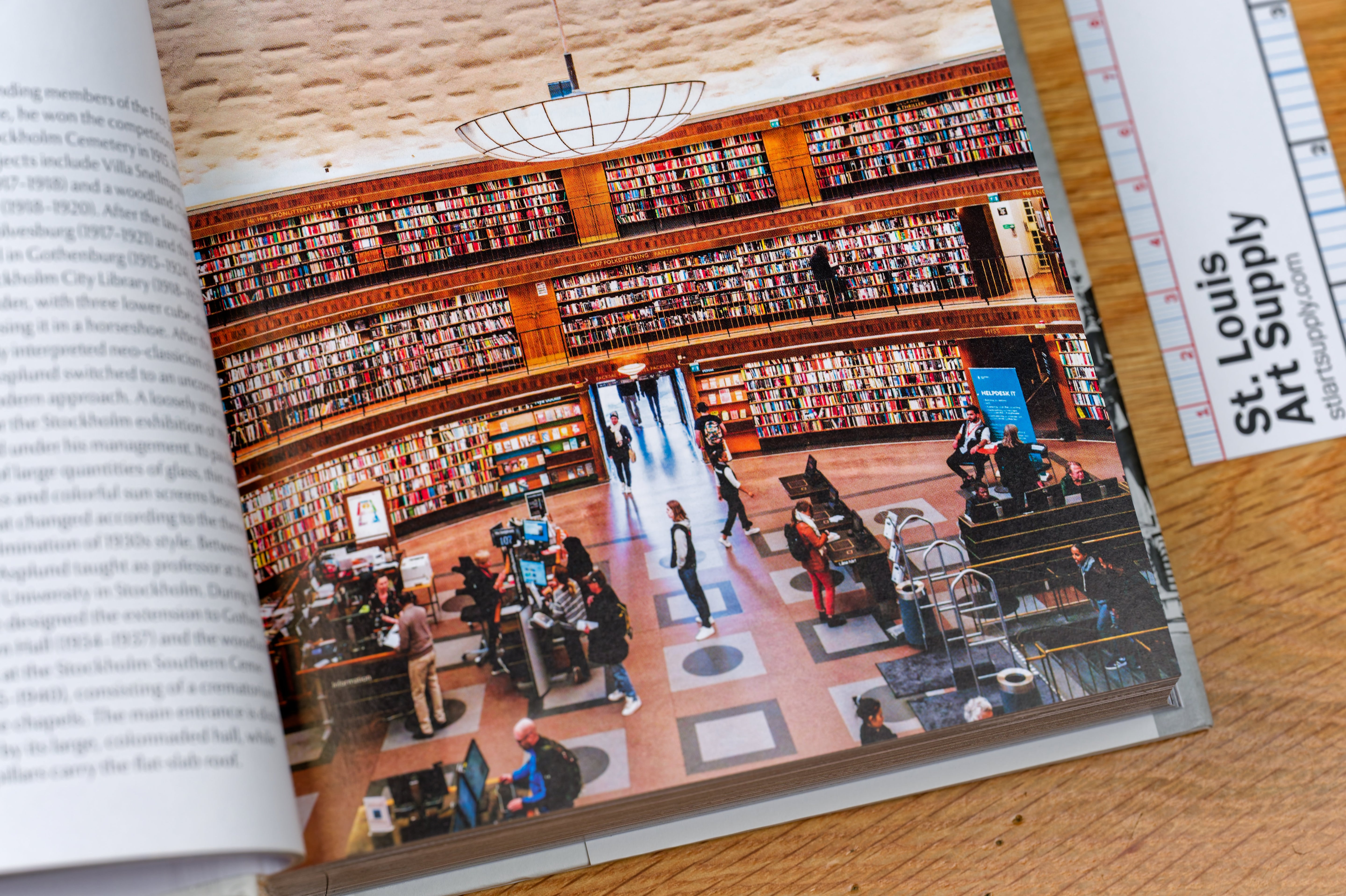 Modern Architecture A-Z (Bibliotheca Universalis)