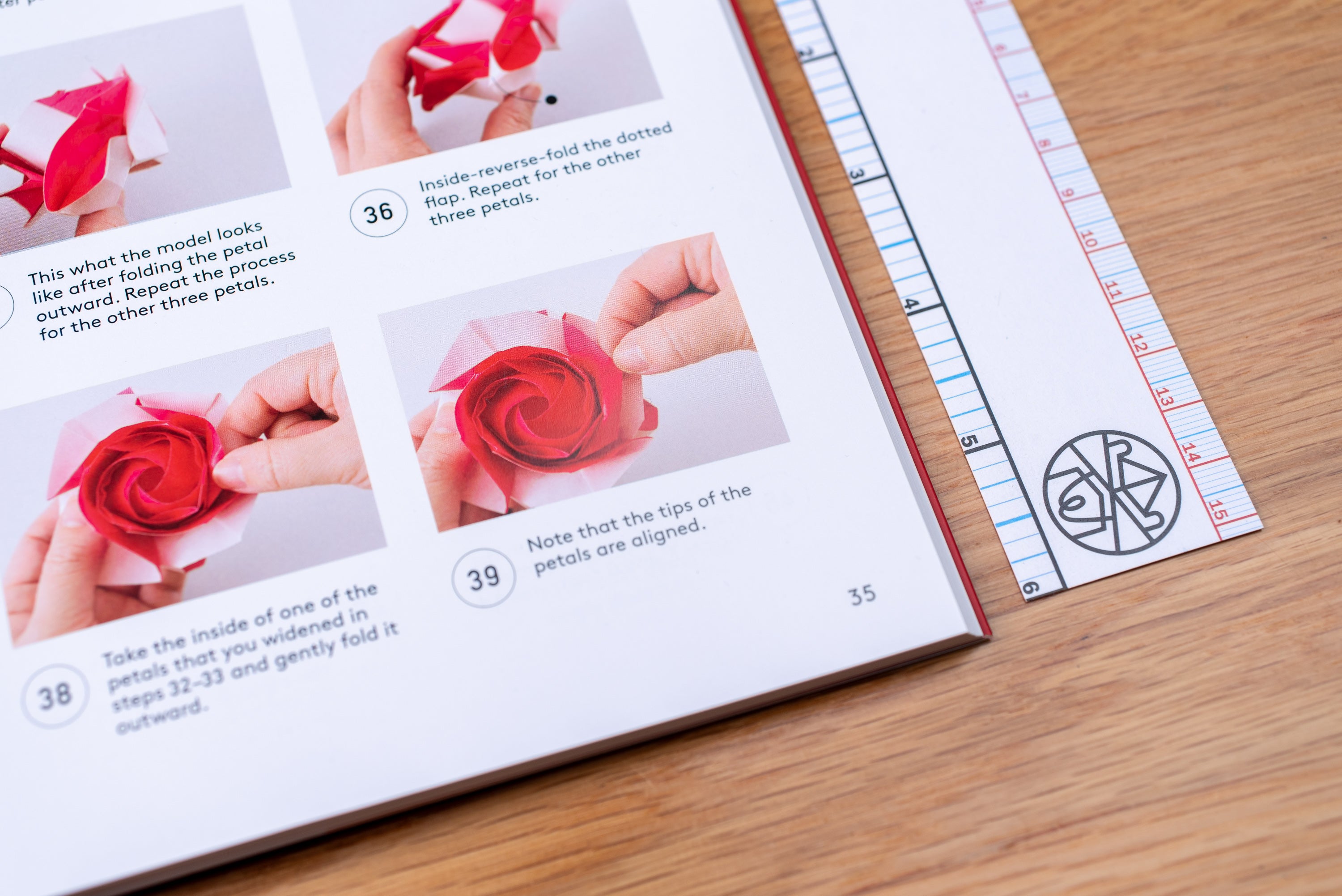 Naomiki Sato's Origami Roses