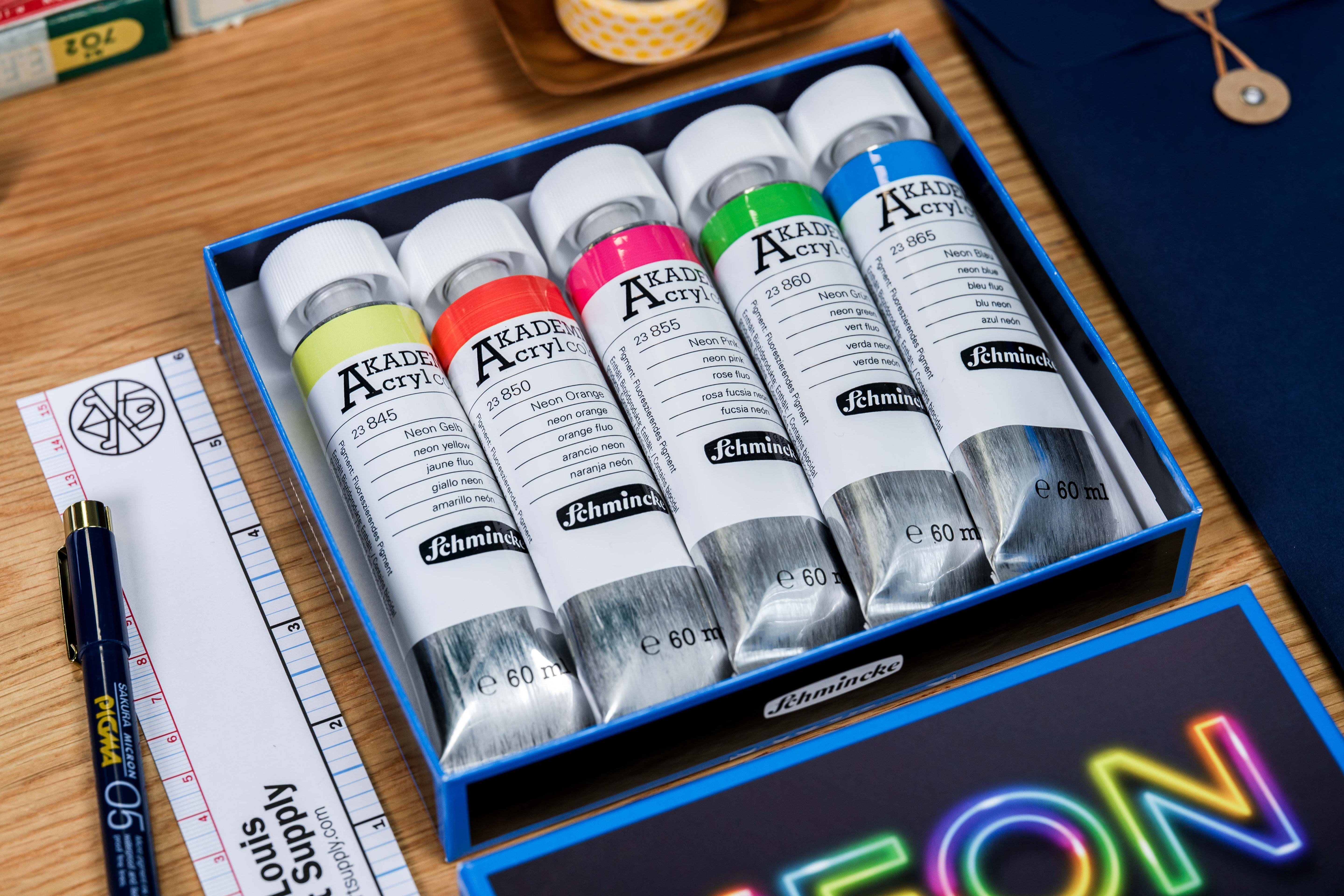 Akademie Acrylics, Neon Colors Limited-Edition Set (2025)