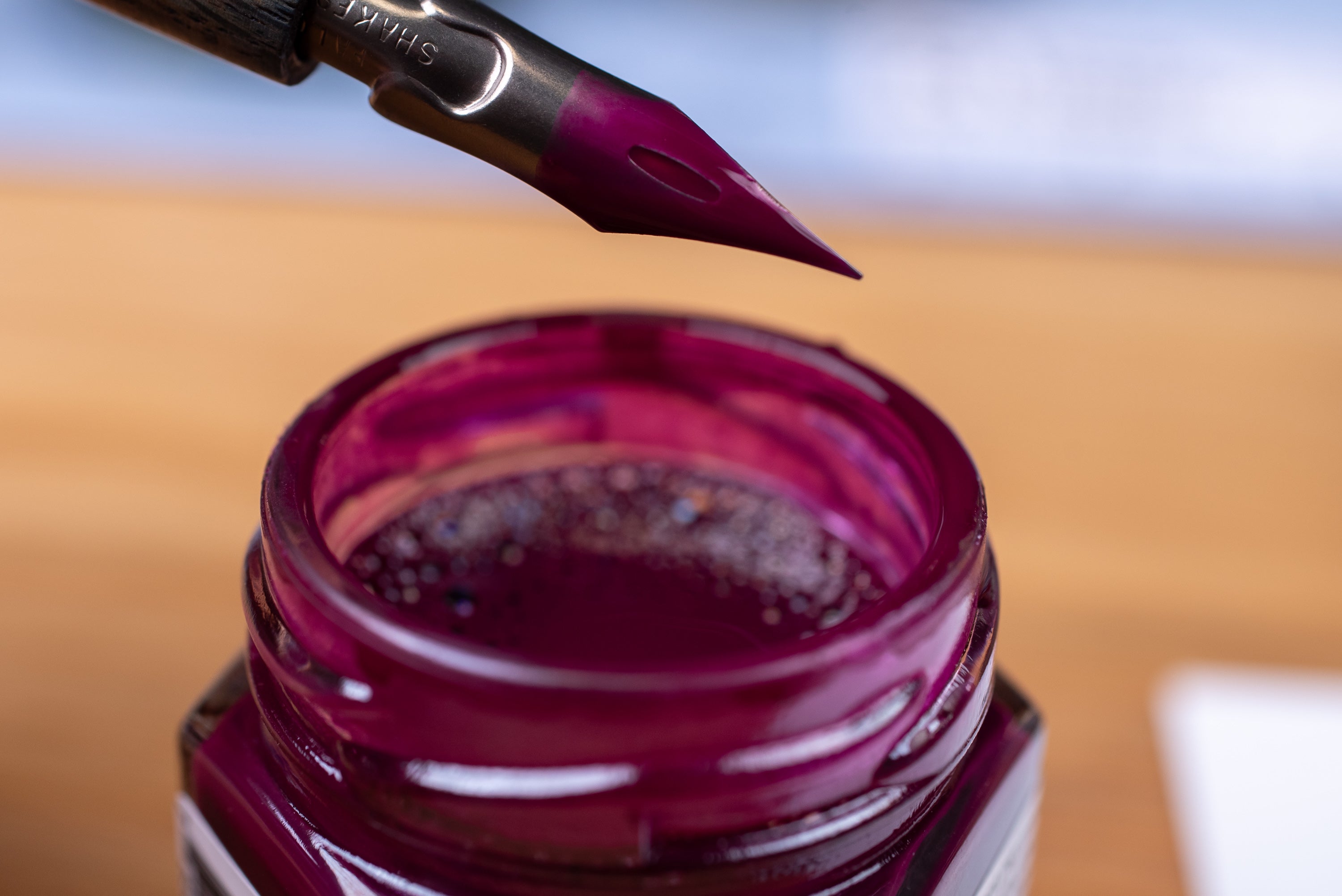 Shakesperian Falcon Pen #1 (Vintage)