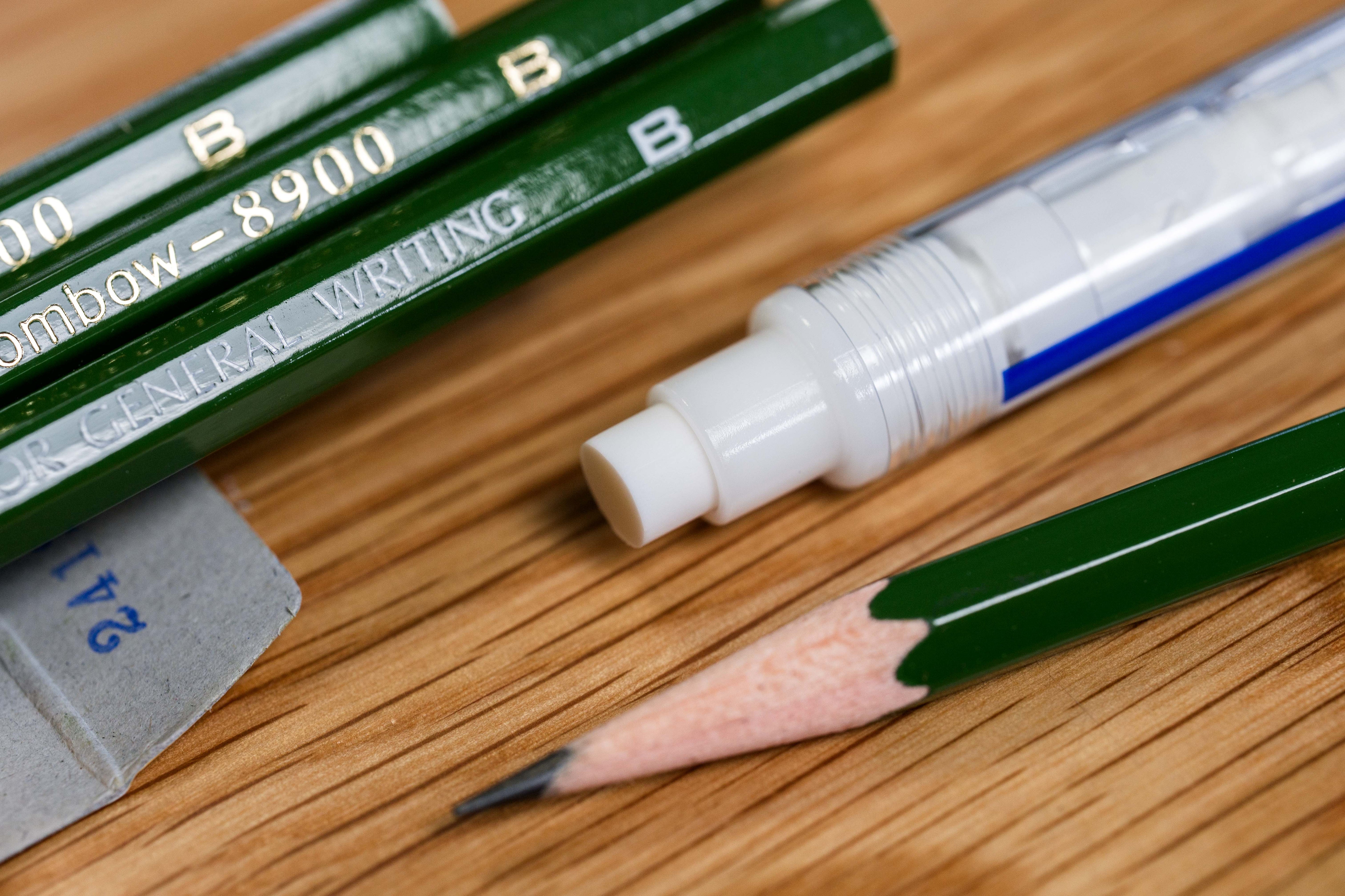 MONO Stick Refillable Eraser