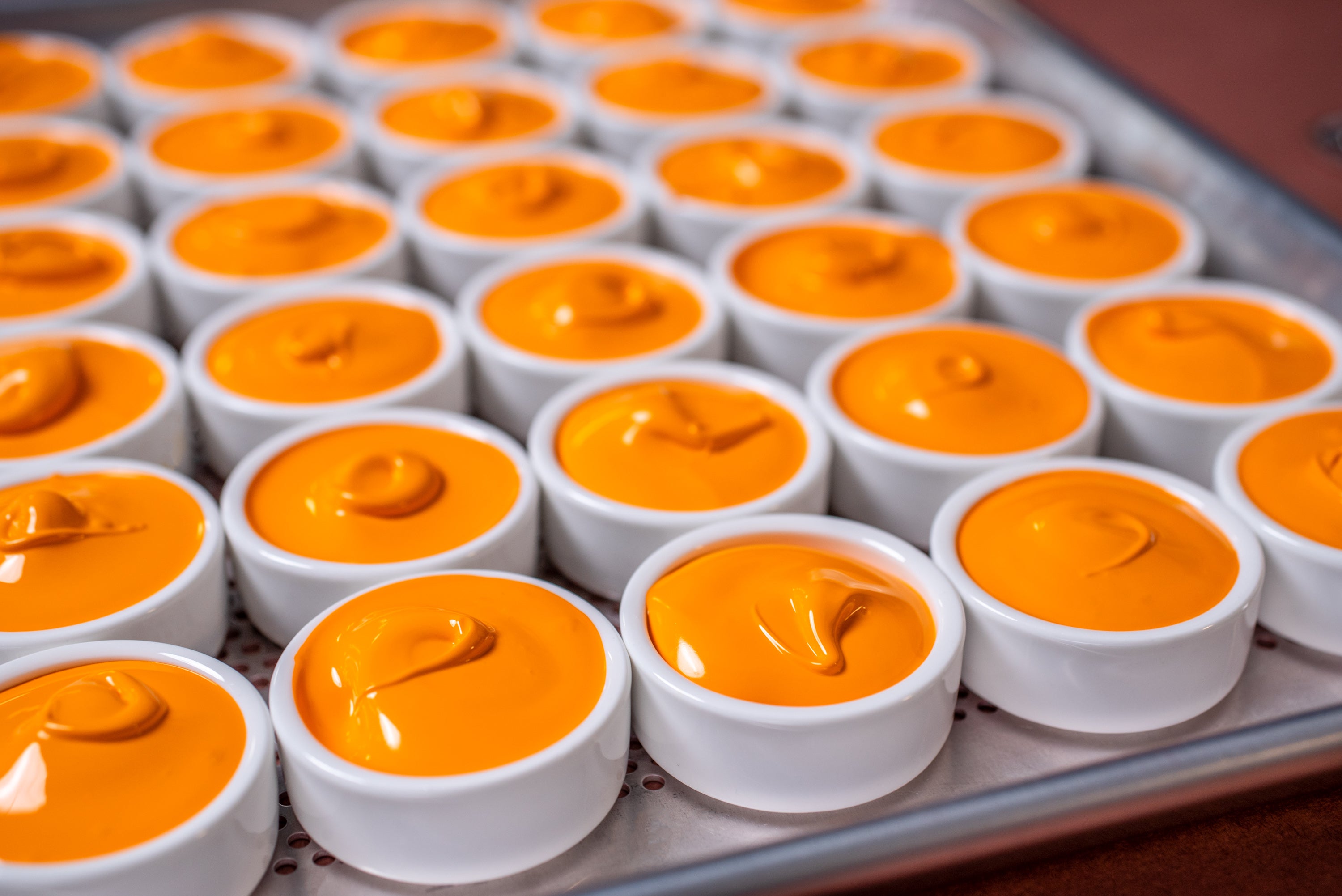 Tonic Watercolor, Porcelain Pan, #275 Ultramarine Purple