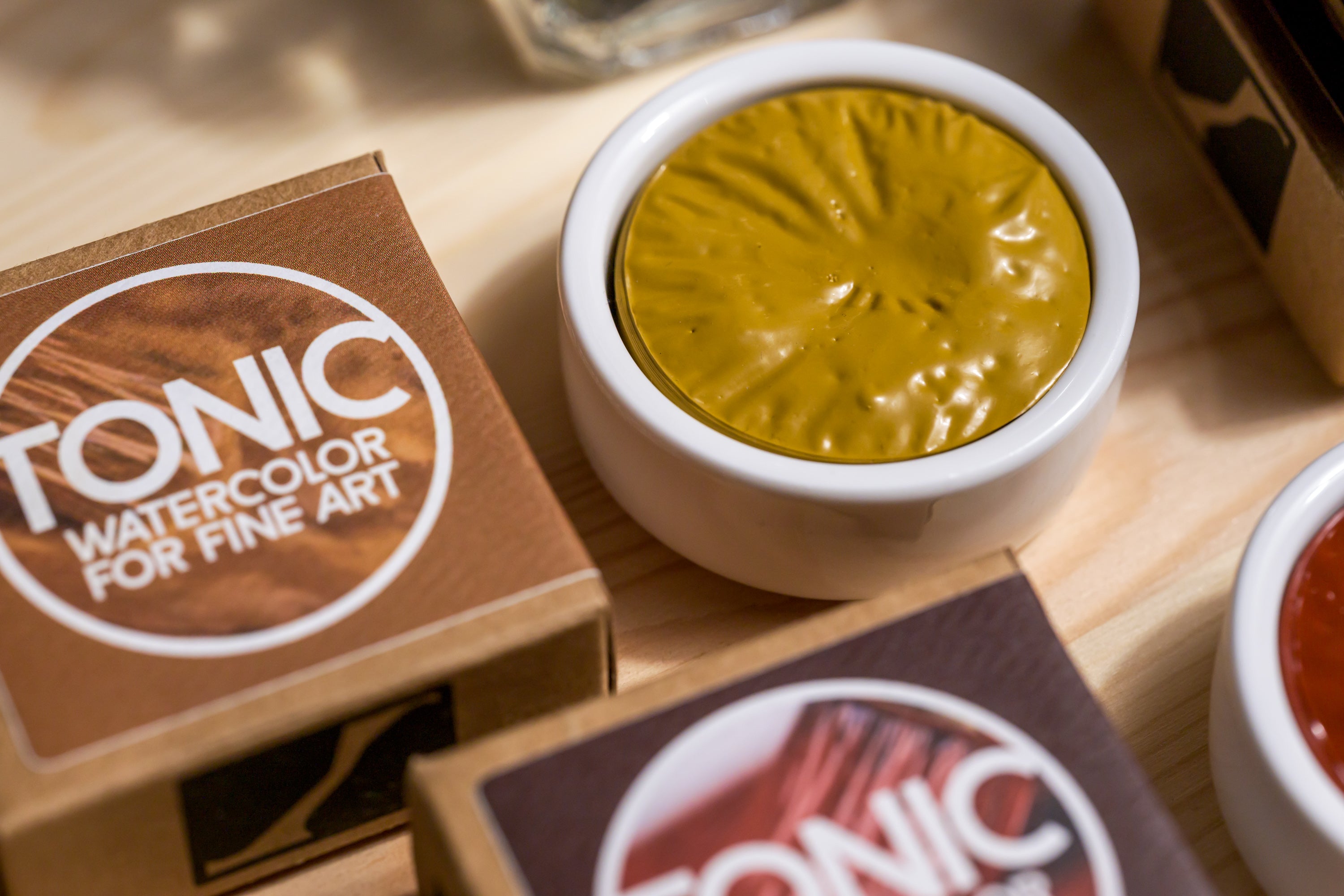 Tonic Watercolor, Porcelain Pan, #043 Oxide Yellow