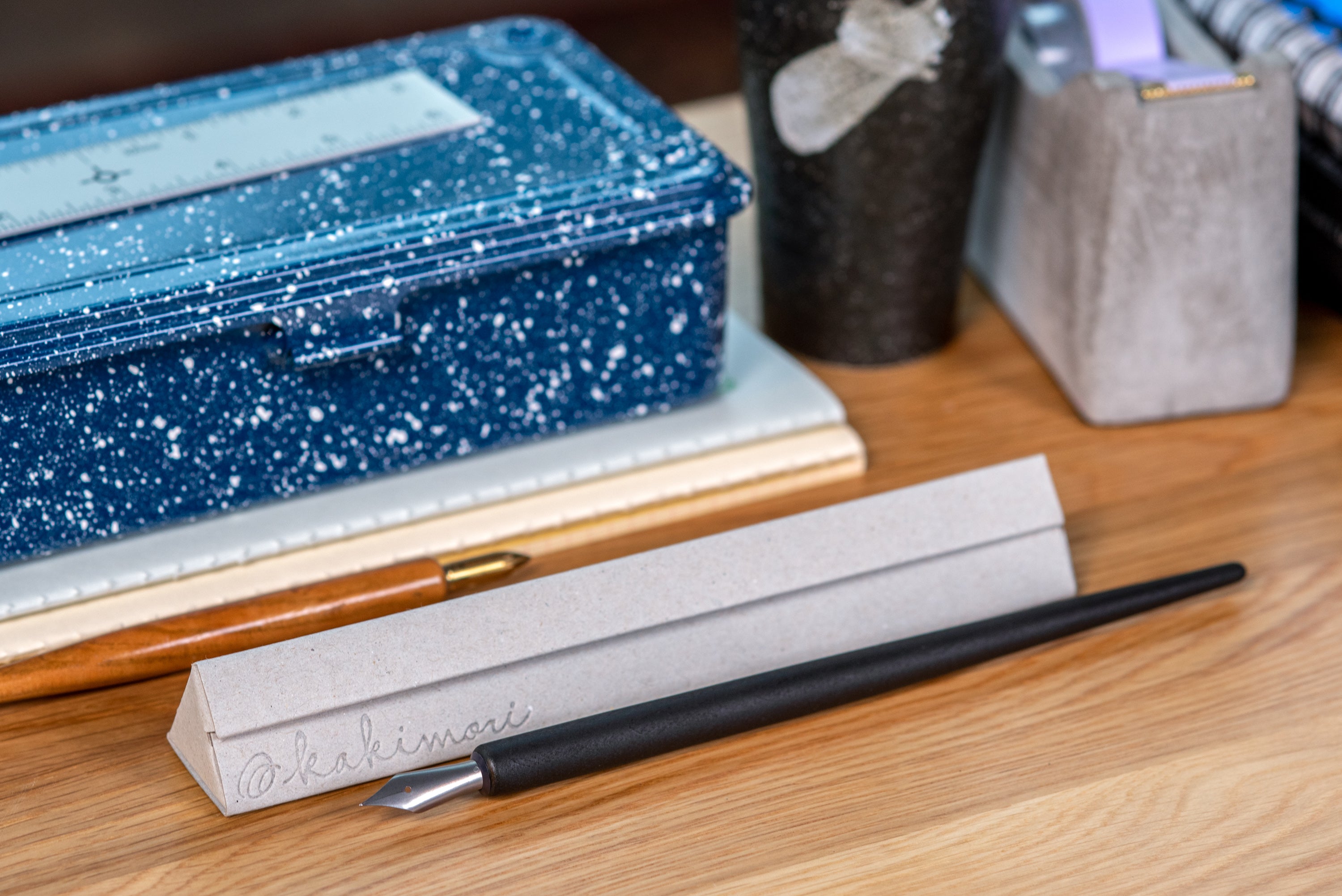 Kakimori - Urushi Pen Holder - St. Louis Art Supply