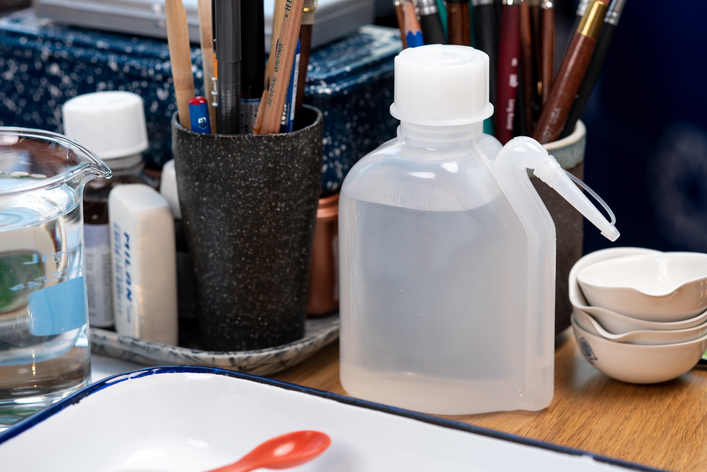 Kartell - Integral Wash Bottle, 250 mL - St. Louis Art Supply