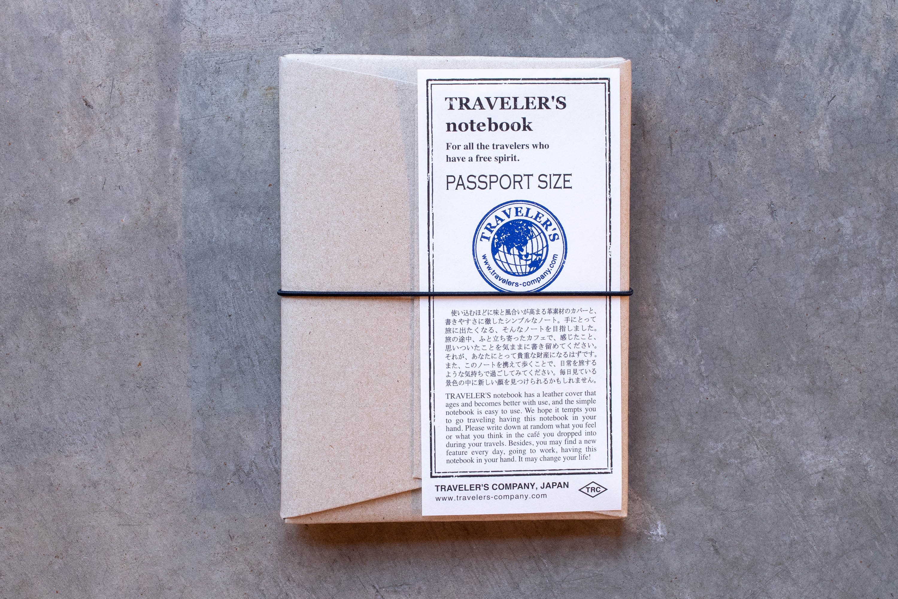 Traveler's Notebook Starter Set, Passport Size, Black - St. Louis Art Supply