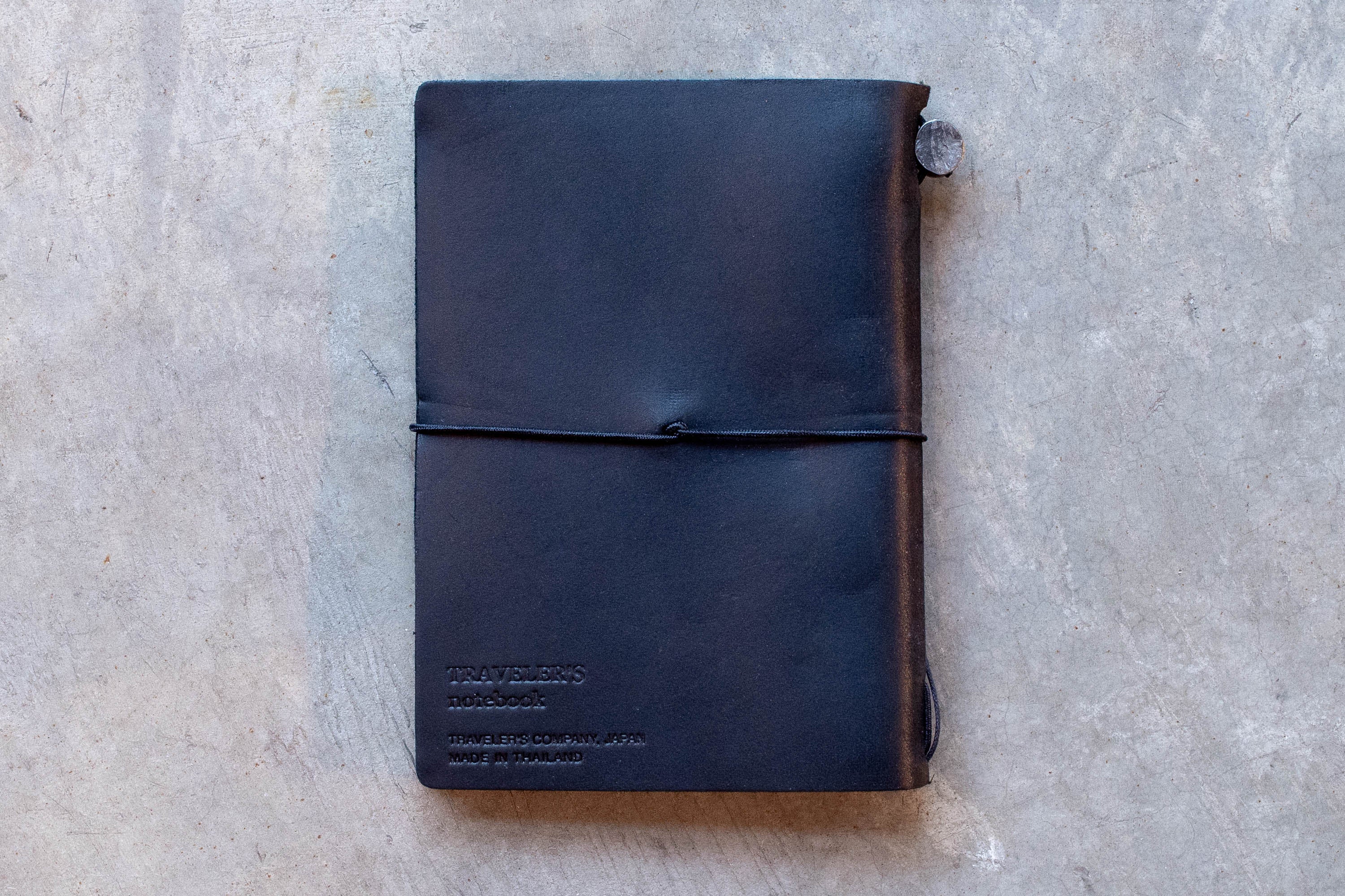 Traveler's Notebook Starter Set, Passport Size, Black - St. Louis Art Supply