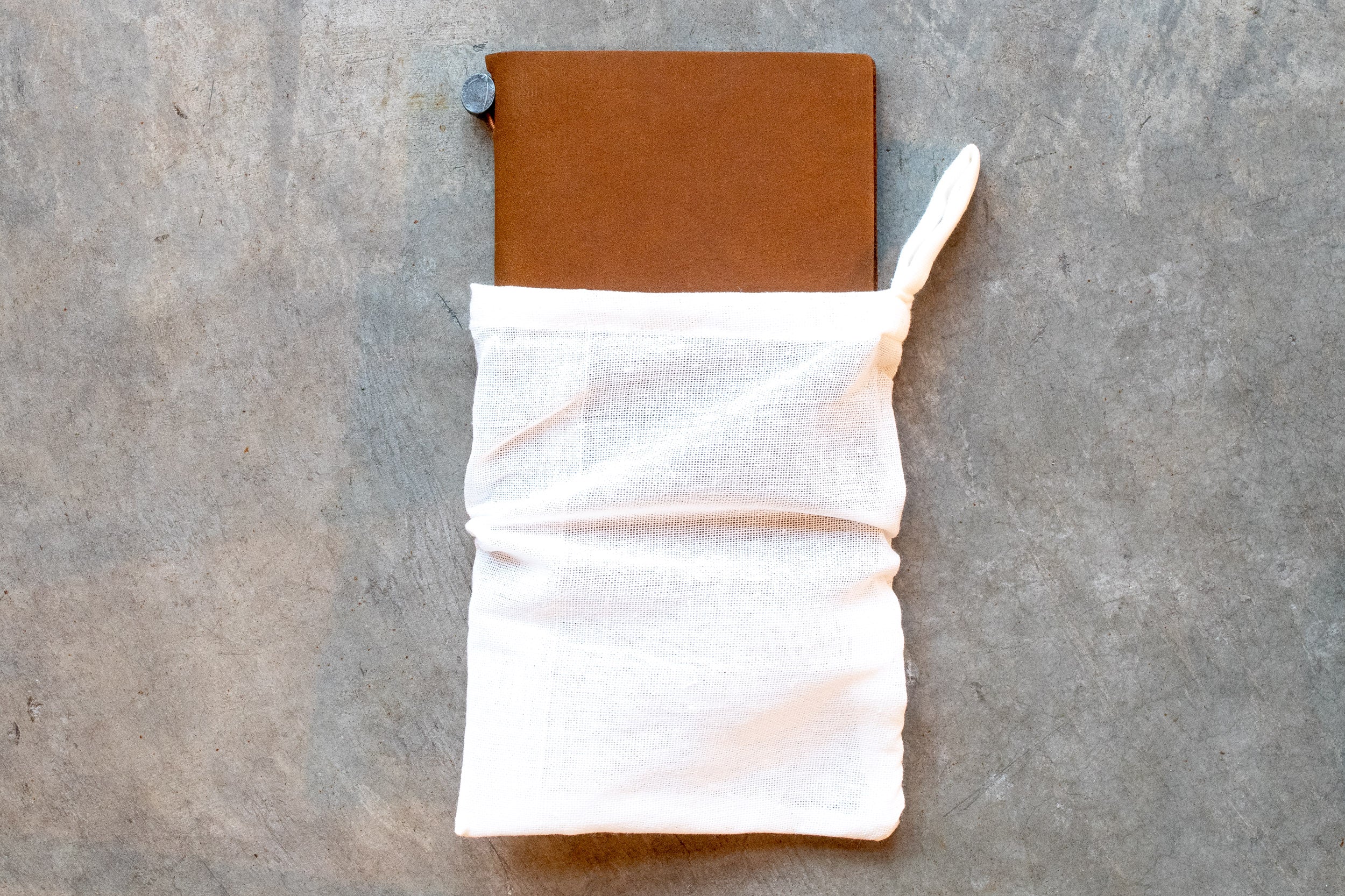 Traveler's Notebook Starter Set, Passport Size, Camel - St. Louis Art Supply