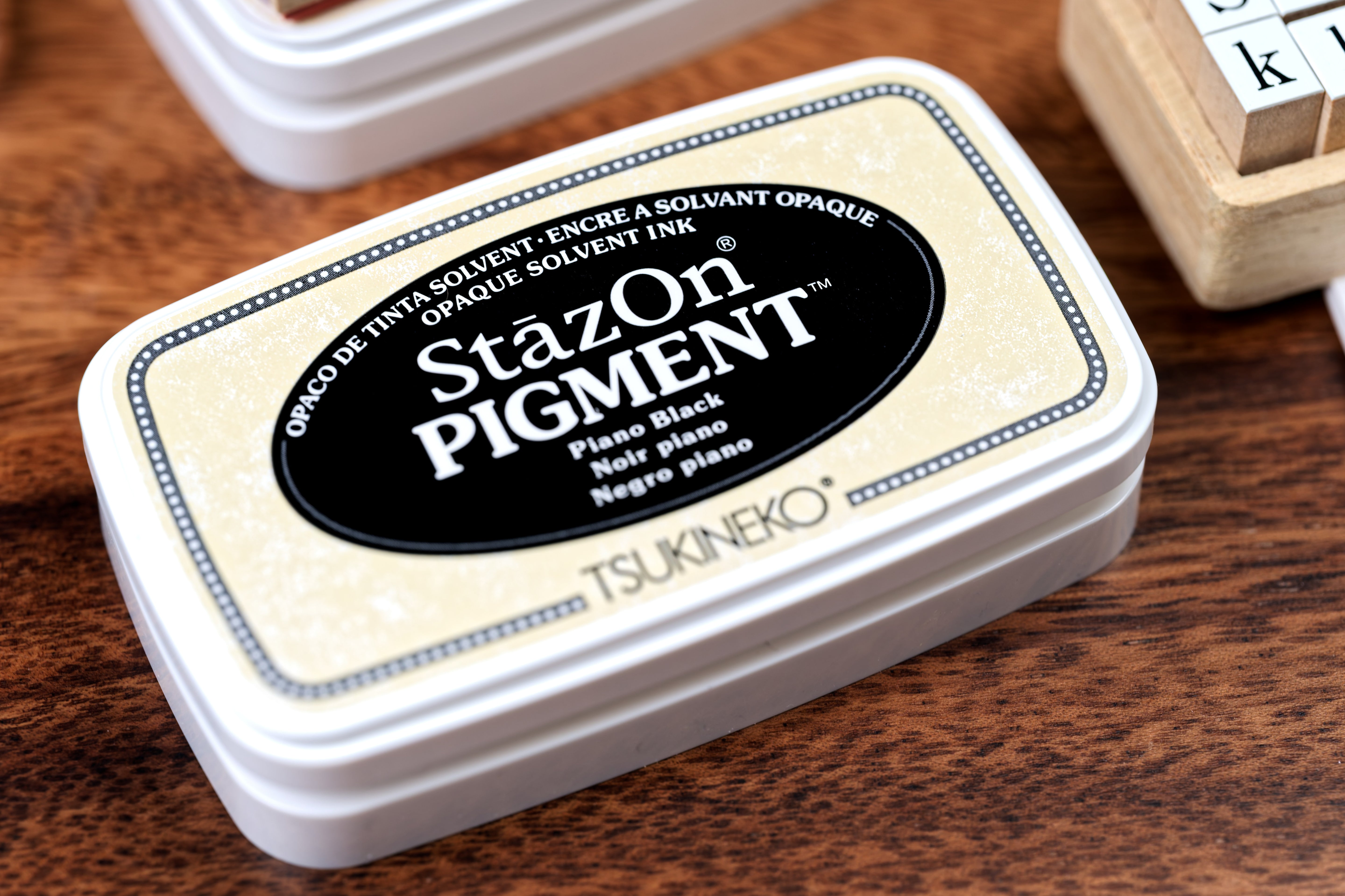 StazOn All-Surface Pigment Ink Pad, Piano Black