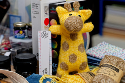 Ziggy Giraffe Amigurumi Kit (Knitting)