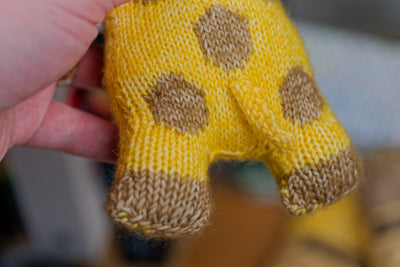 Ziggy Giraffe Amigurumi Kit (Knitting)