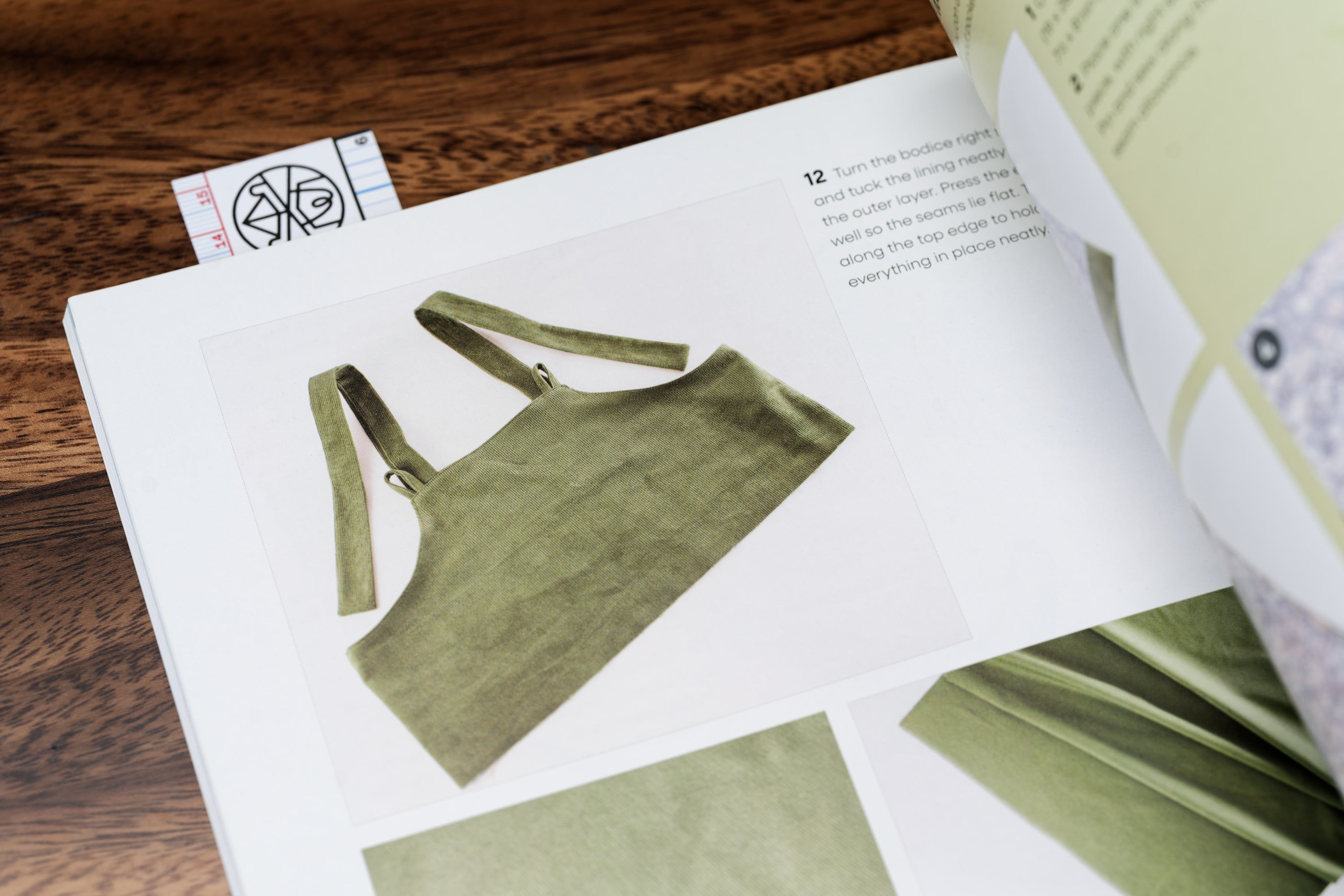 The Pattern-Free Wardrobe