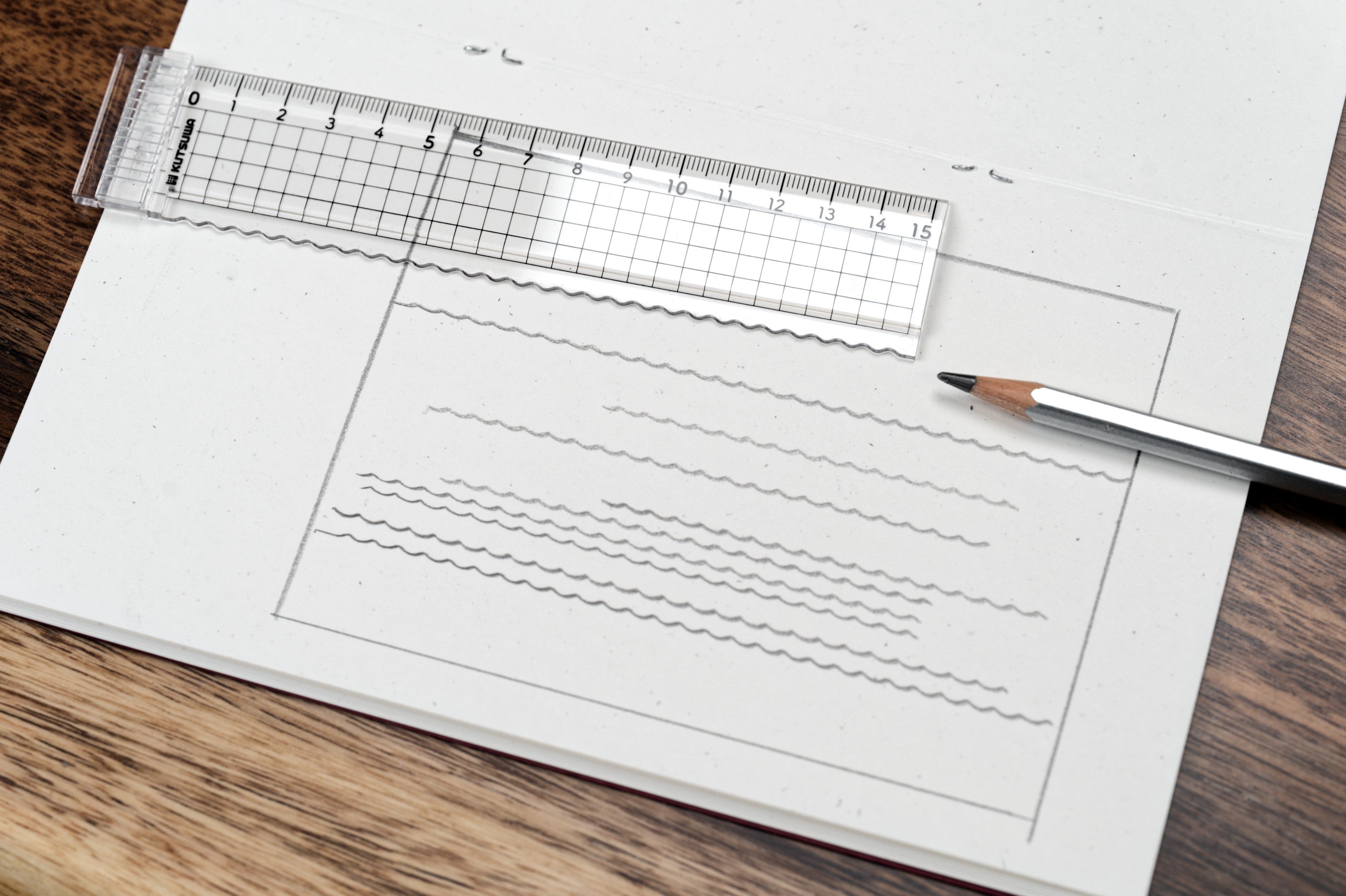 Wavy Edge Ruler, 15 cm