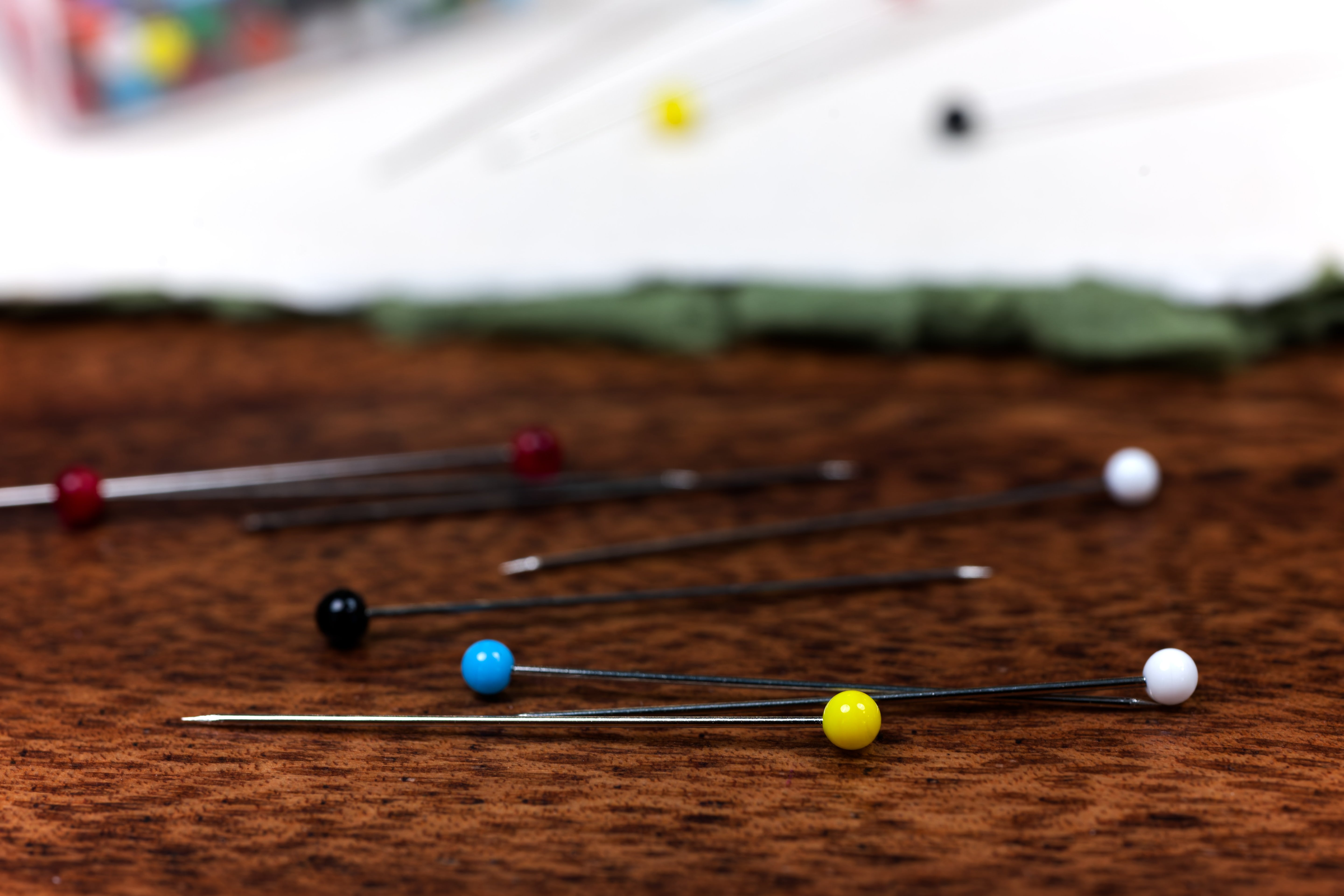 Glass-Head Straight Pins, Box of 100