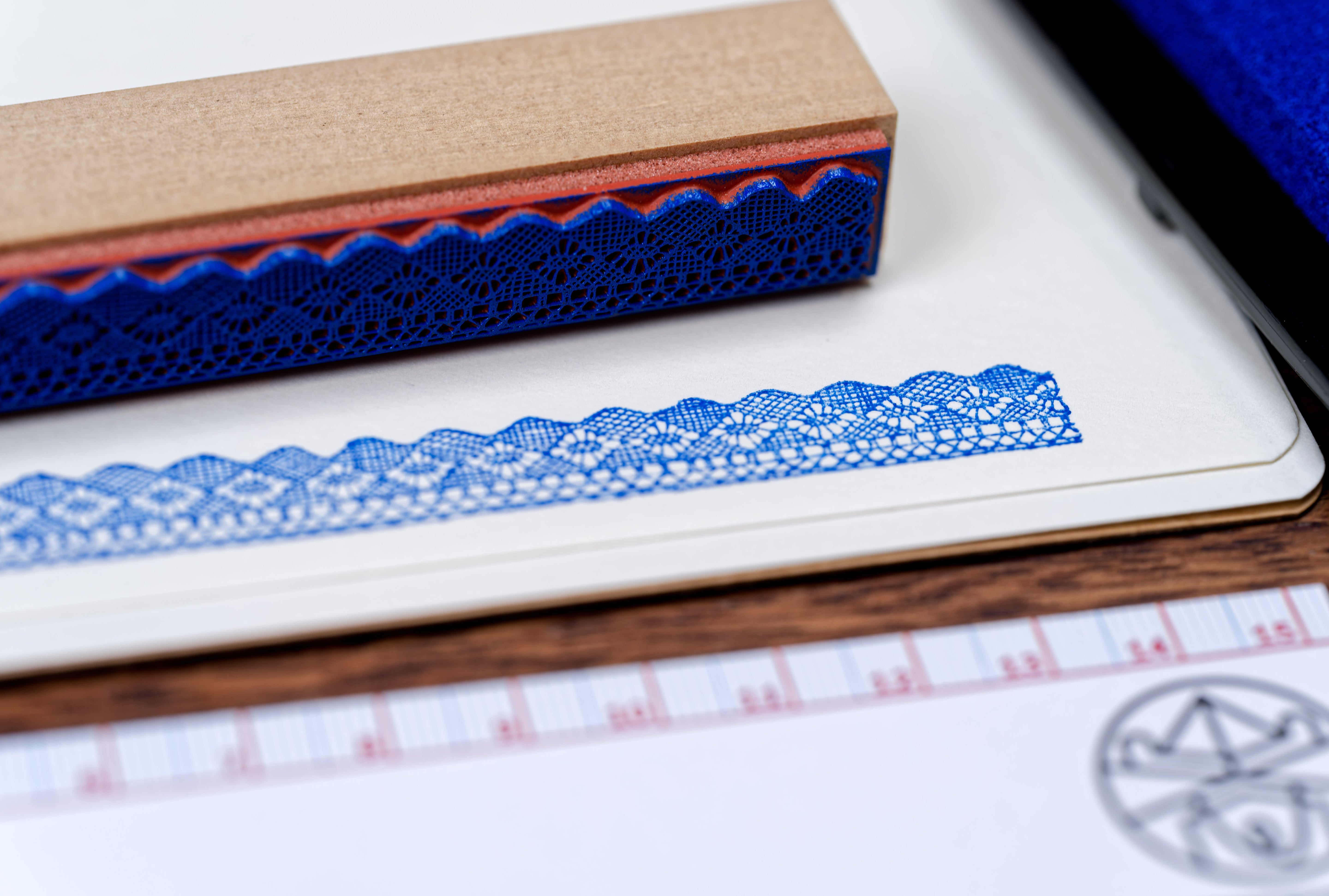 Lace Border Stamp, 6.3"