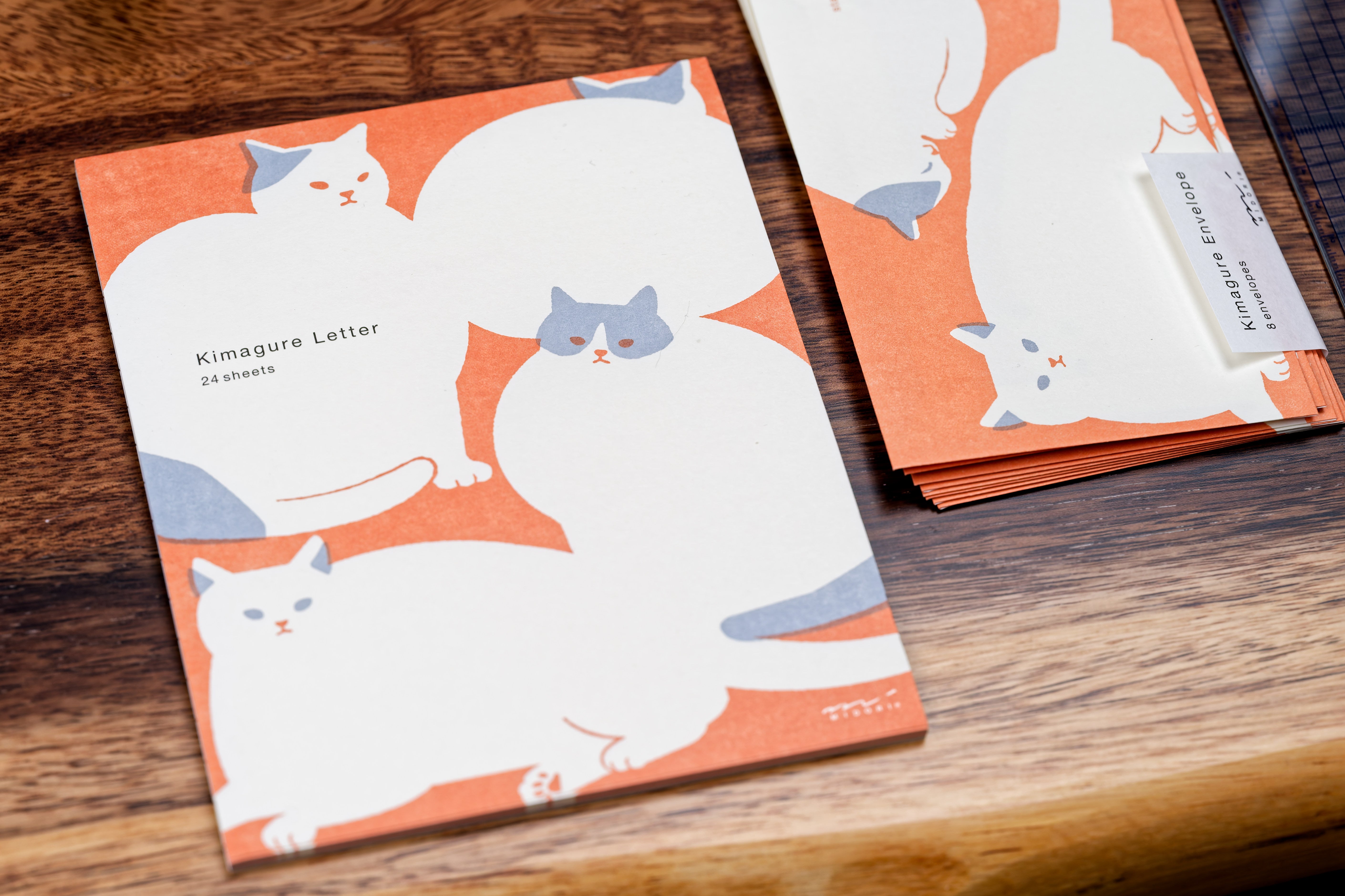 Kimagure Letter Pad, White Cats