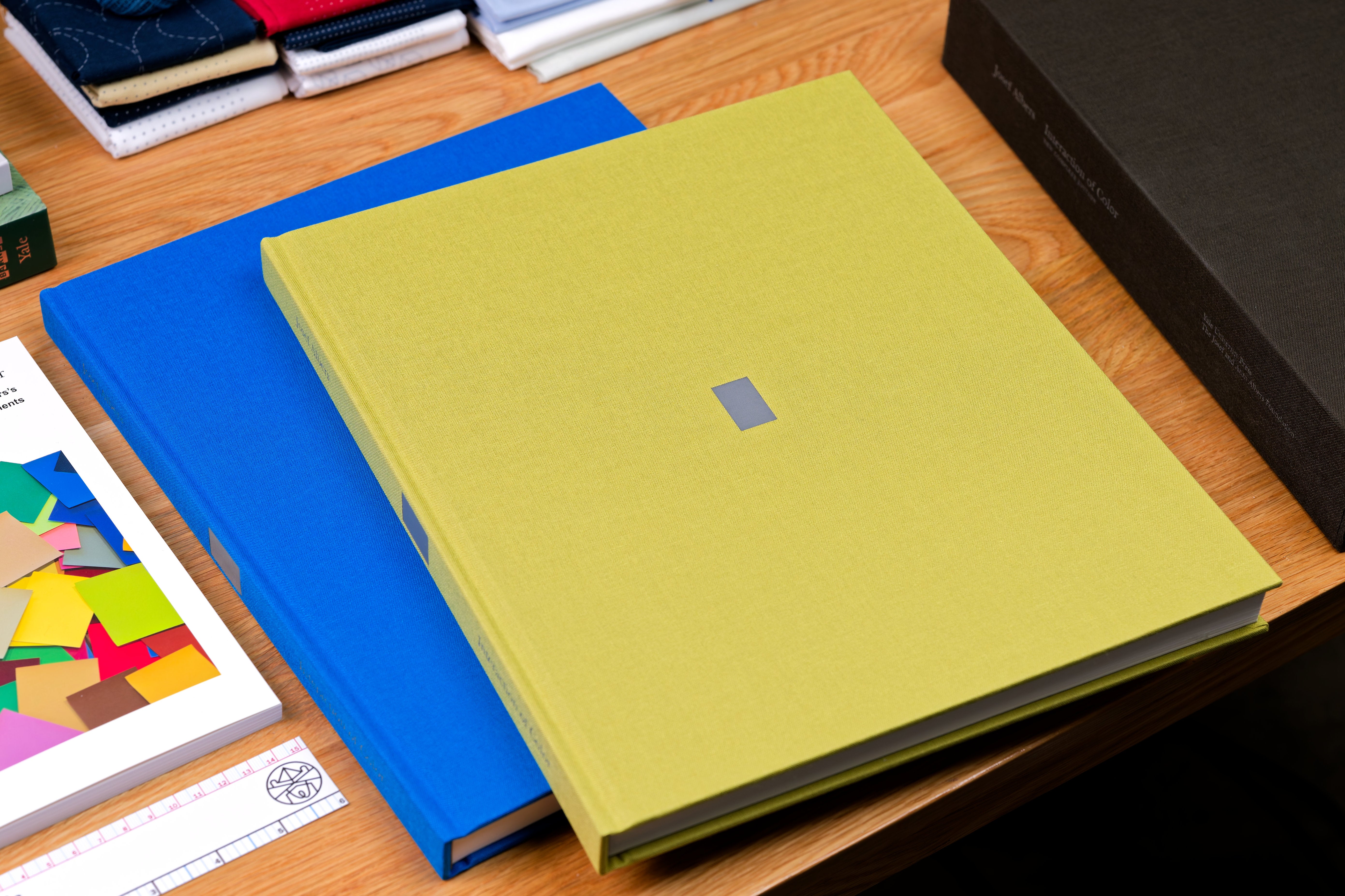 Interaction of Color: New Complete Edition