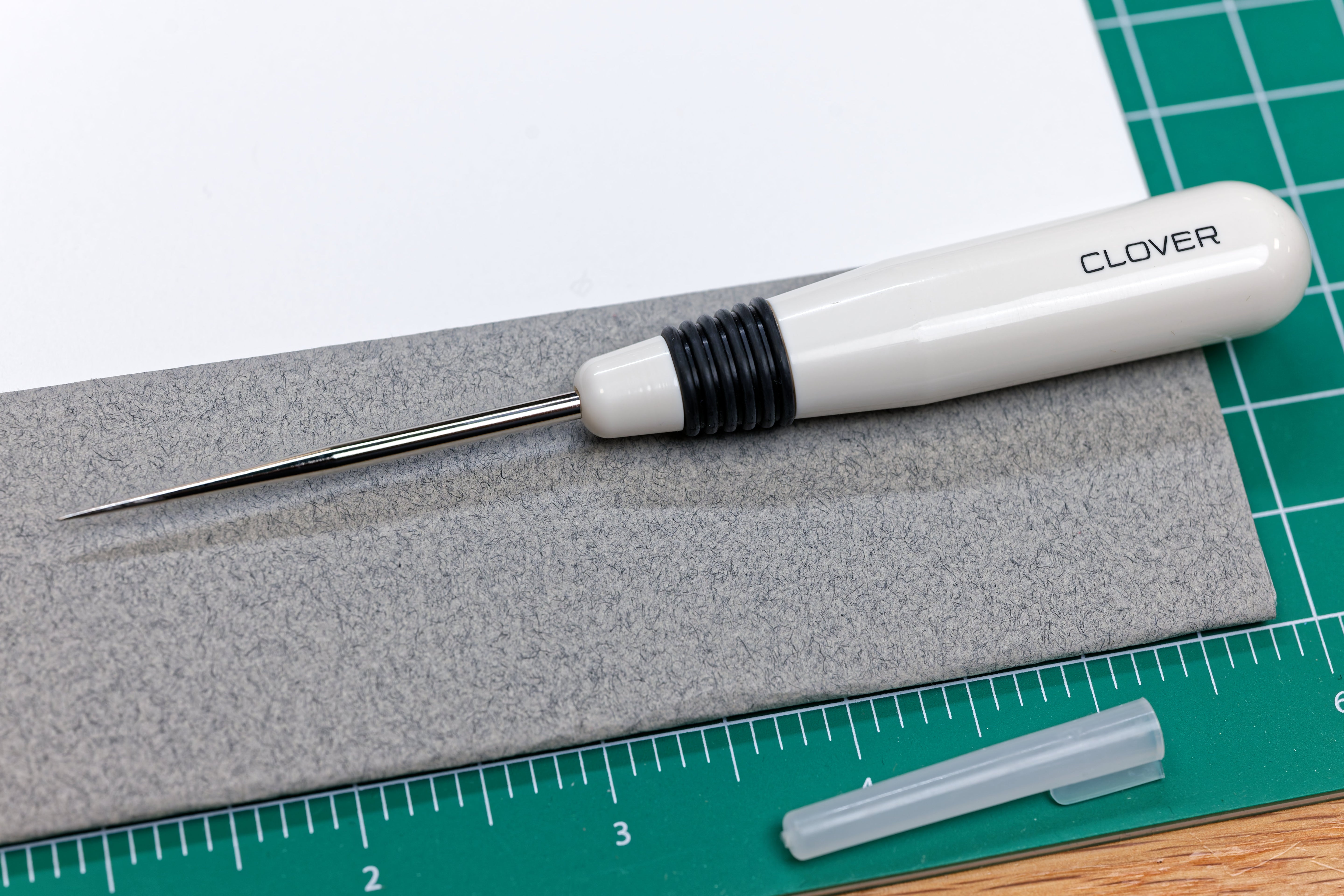 Clover Straight Tailor's Awl