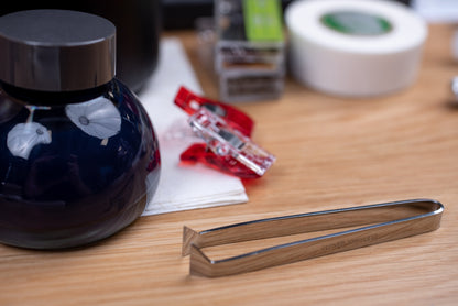 Clover Thread Tweezer