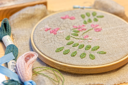 Eco Vita Wool Embroidery Kit, "Indigo"