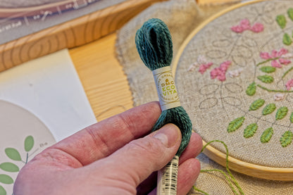 Eco Vita Wool Embroidery Kit, "Indigo"