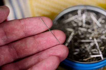 Iris Extra Fine Swiss Pins, Tin of 500