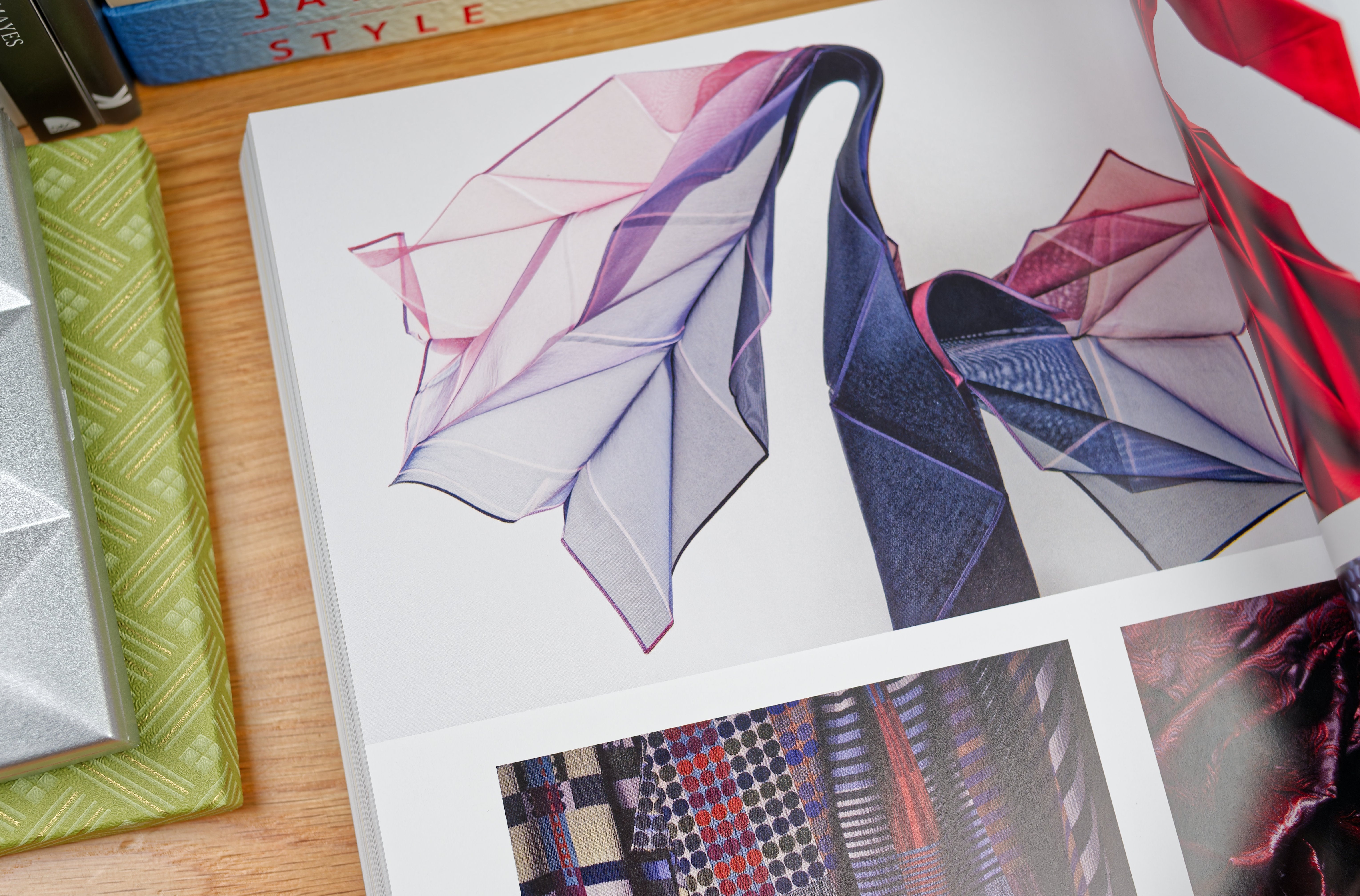 Japanese Design Since 1945: A Complete Sourcebook – St. Louis Art
