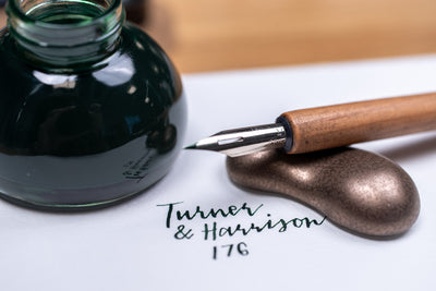 Hasami Pen Rest, Kindei (Reactive Gold)