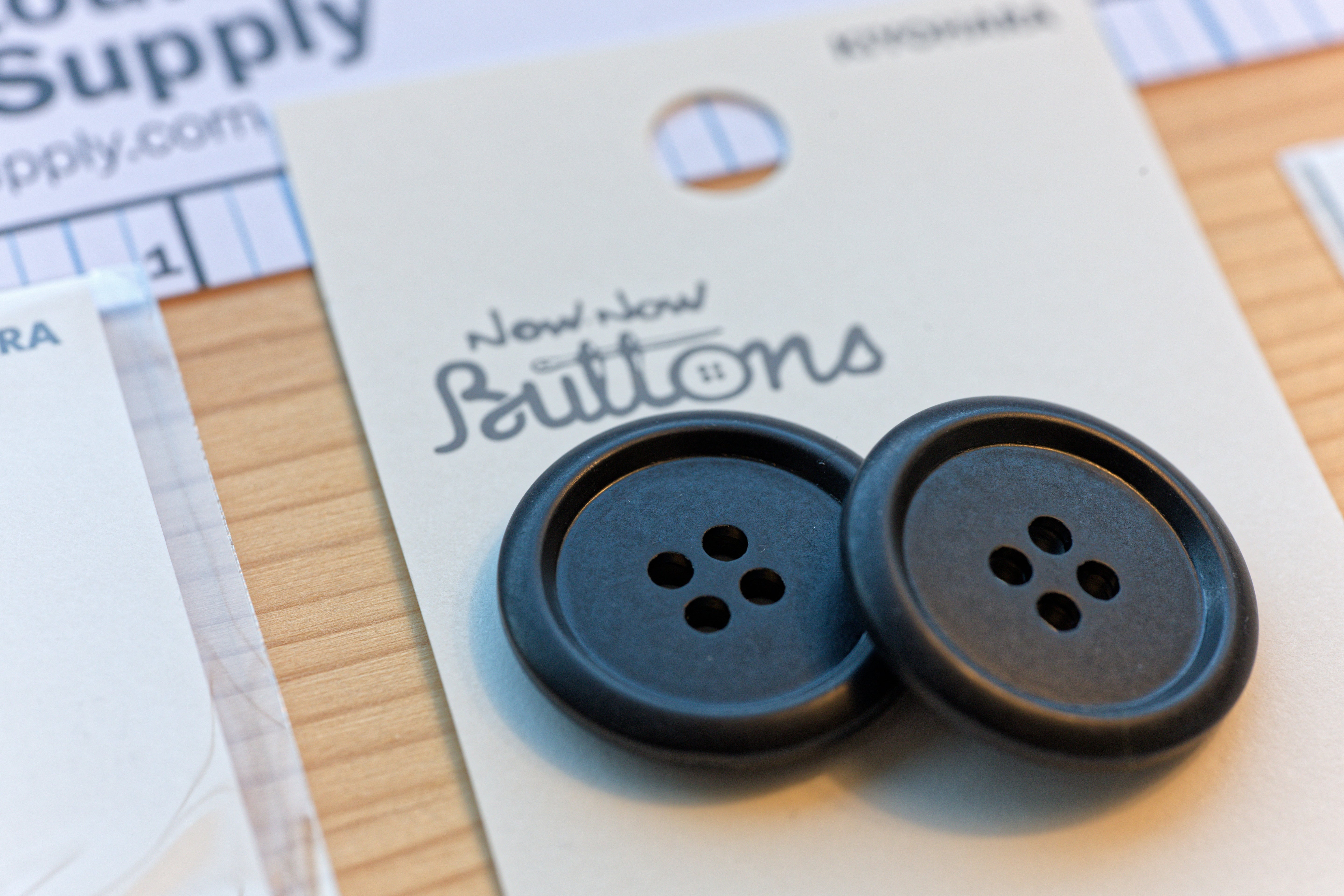 Now Now Buttons, Flat Black
