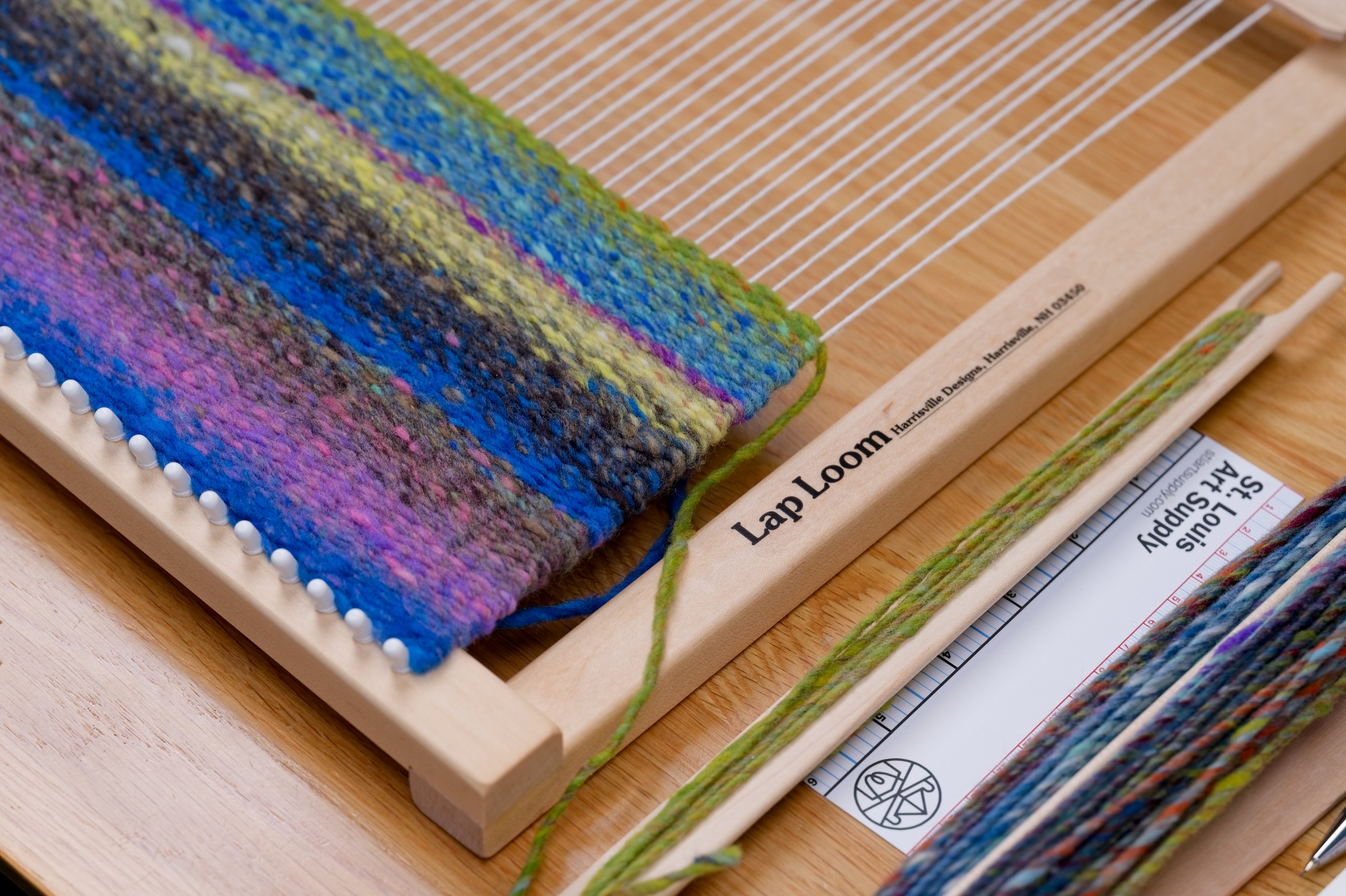 LapLoom B Tapestry Loom – St. Louis Art Supply