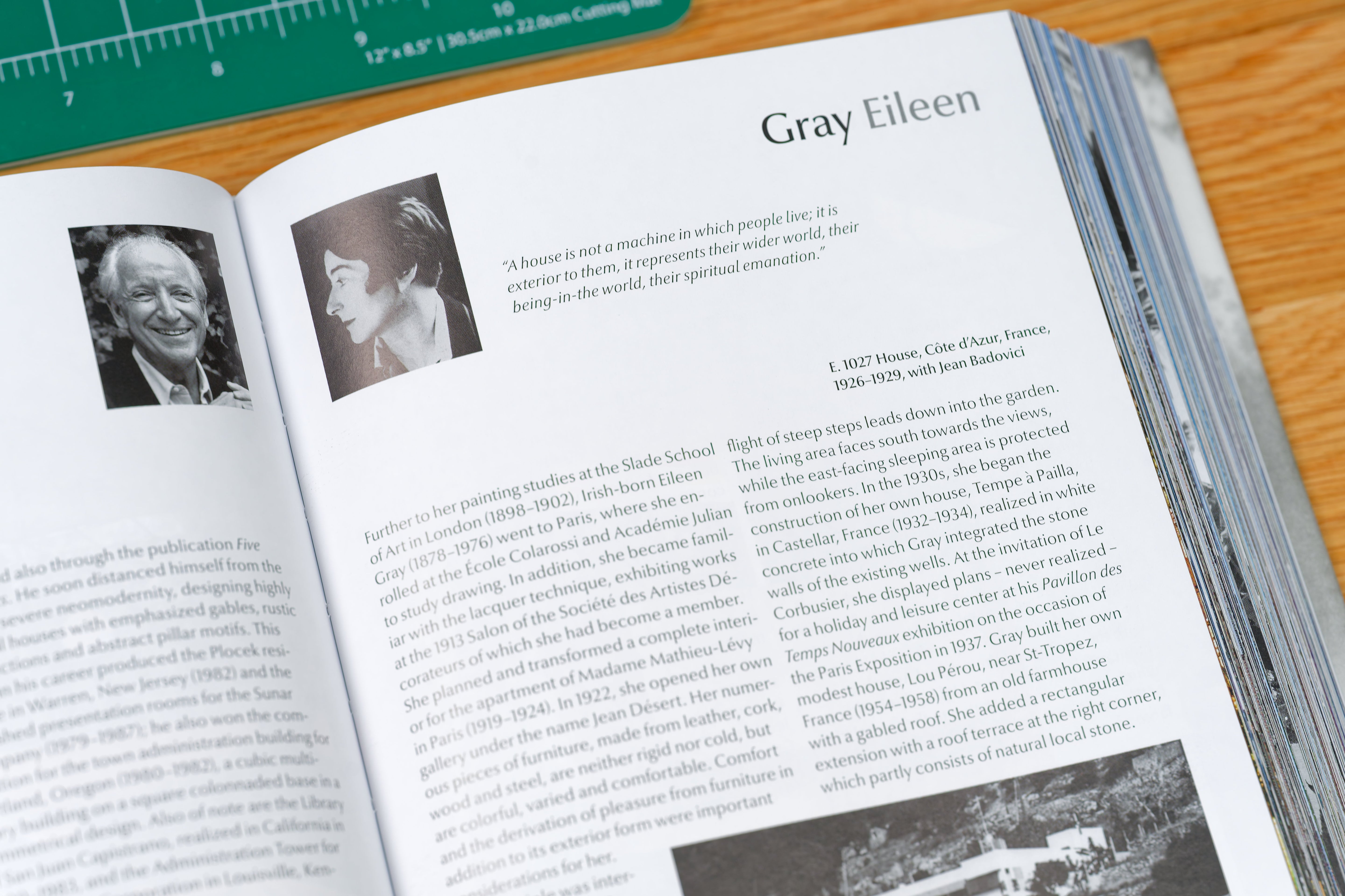 Modern Architecture A-Z (Bibliotheca Universalis)