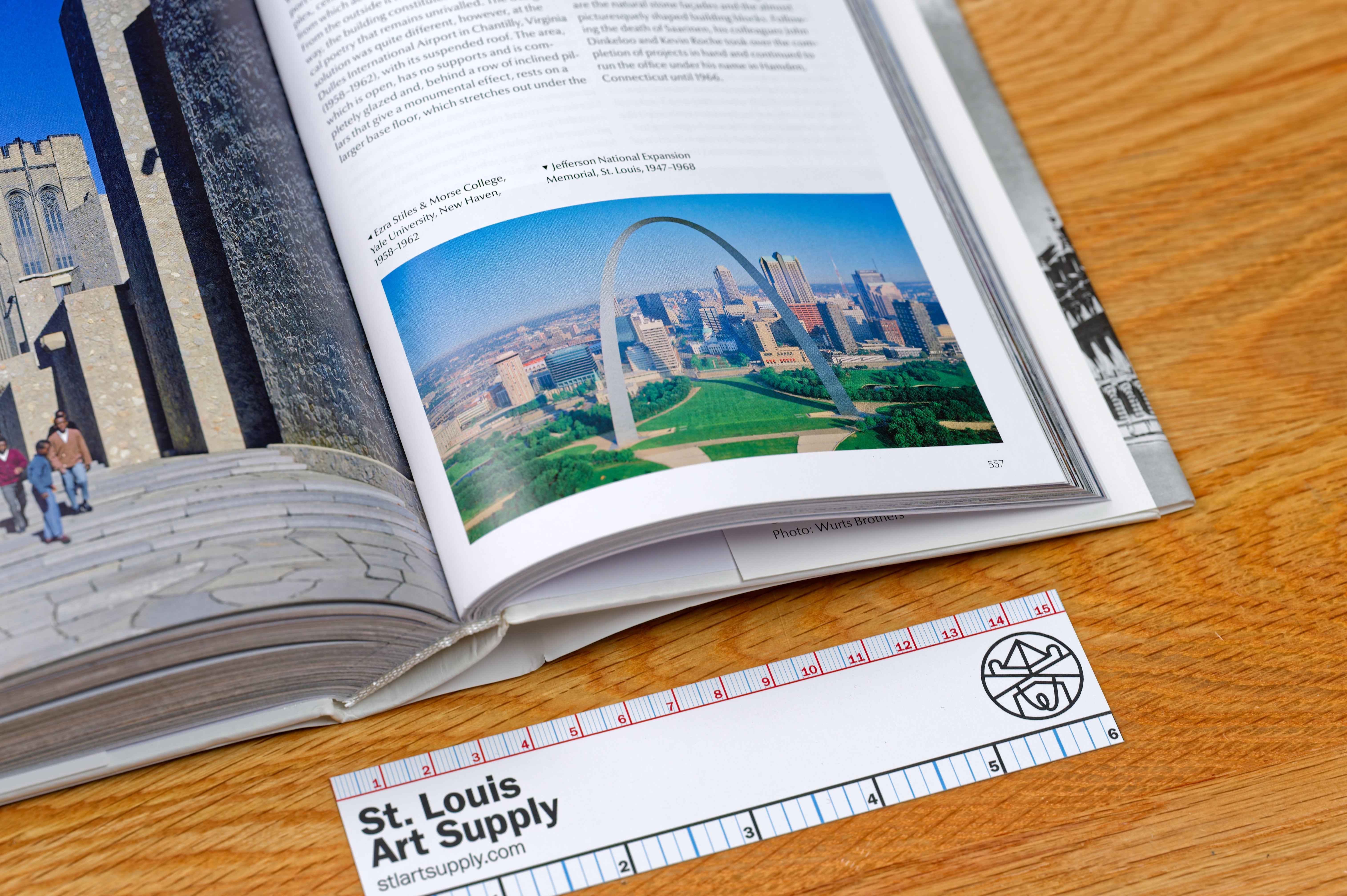 Modern Architecture A-Z (Bibliotheca Universalis) – St. Louis Art