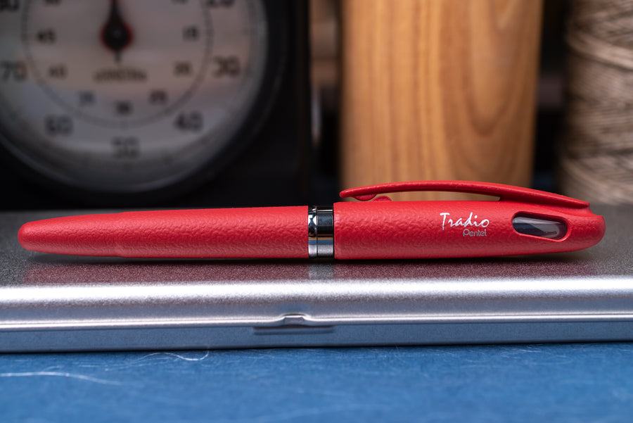 Tradio Classic Fountain Pen, Red Leatherette