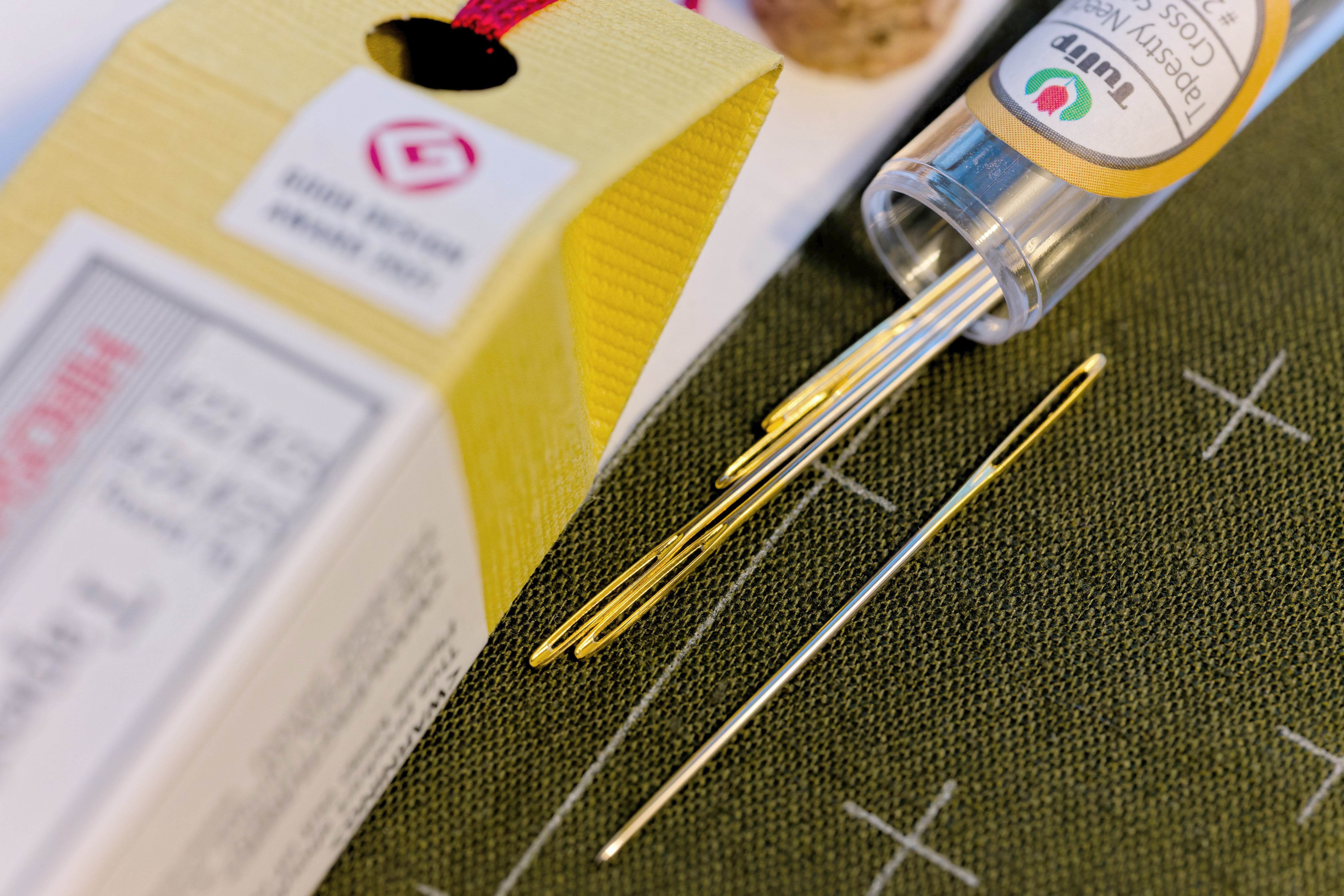 Tulip Tapestry Needles, Round Tip Assortment – St. Louis Art Supply