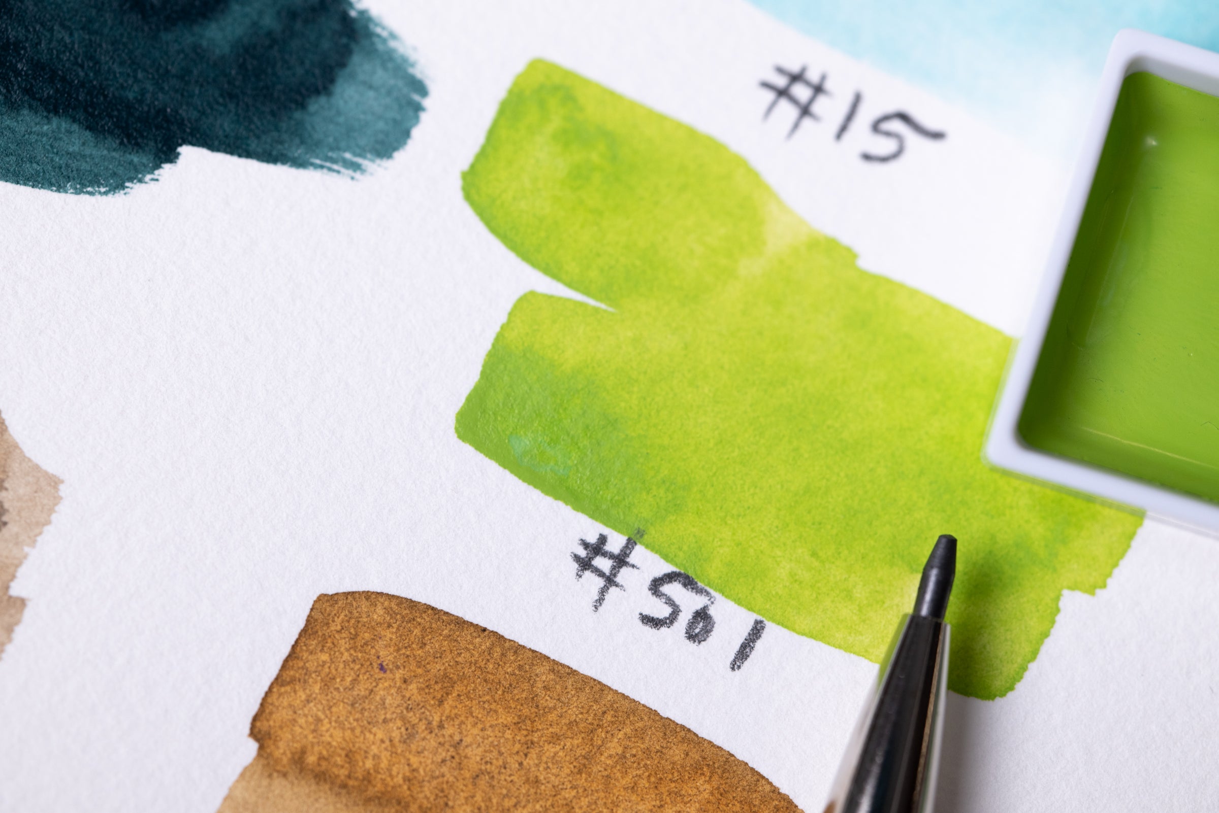 Kuretake] Gansai Tambi Watercolor Travel Kit // 14 colors – Baum