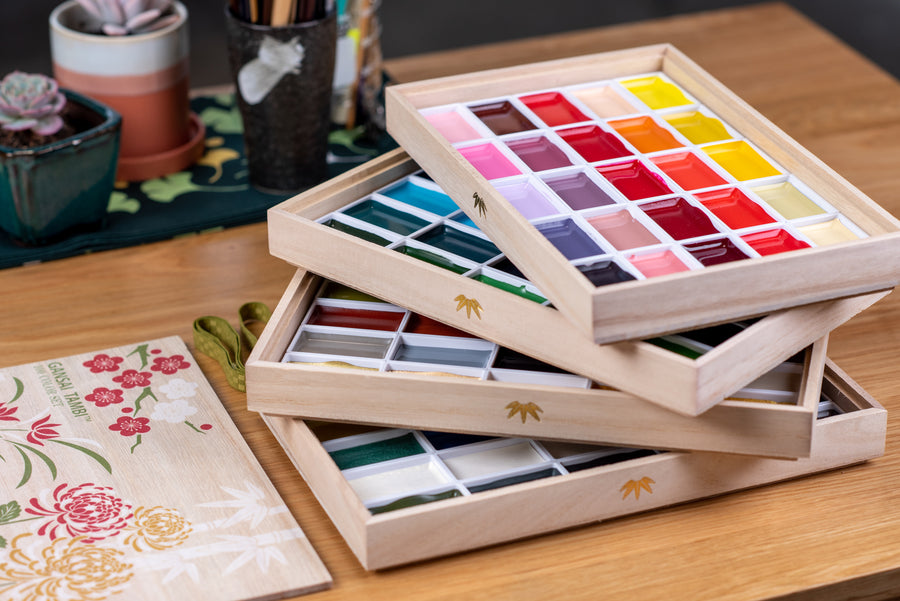  Kuretake GANSAI TAMBI 100 Color Set, Beautiful Wooden Box,  Watercolor Paint Set, Professional-Quality for Artists, Water Colors for  Adult, Made in Japan : Arts, Crafts & Sewing